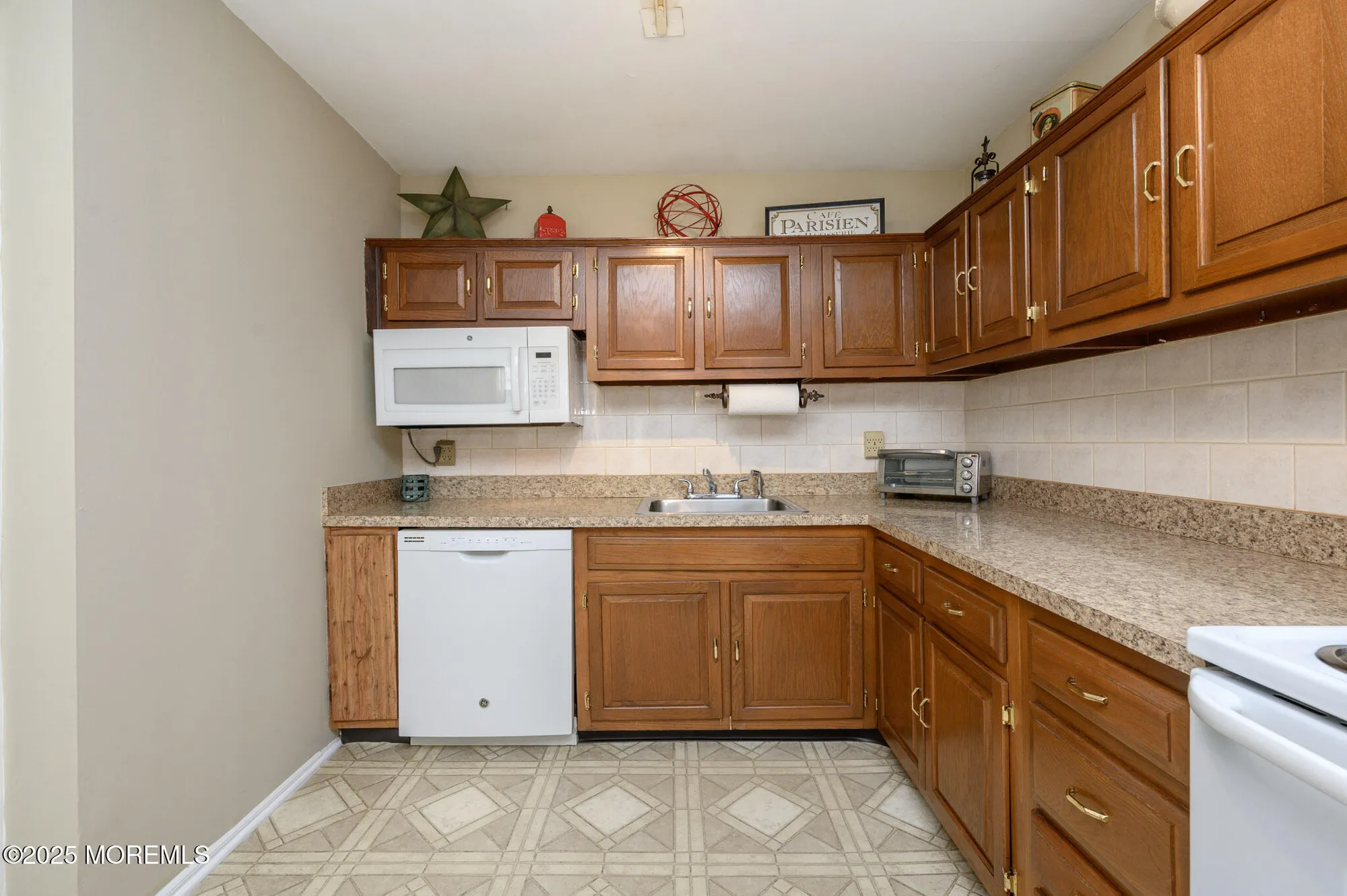 Property Slideshow image 10 of 25 | 166 cours de lorraine d, Freehold, NJ, 07728