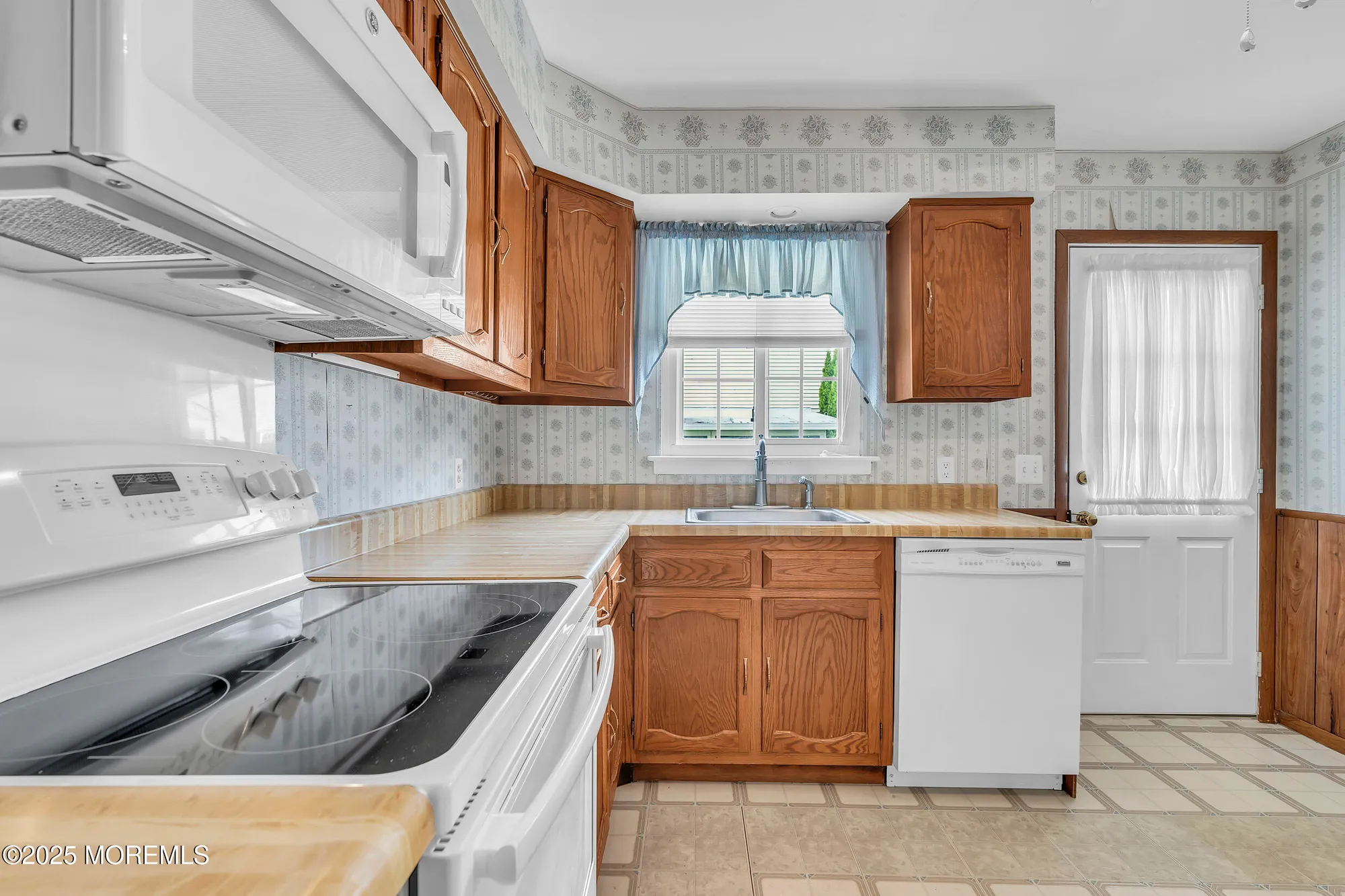 Property Slideshow image 17 of 36 | 44b sunset rd # 55, Whiting, NJ, 08759