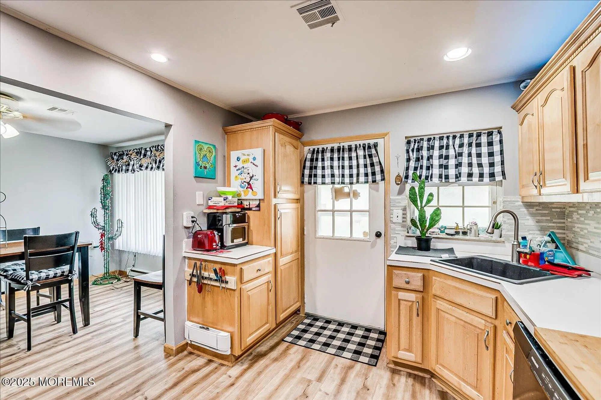 Property Slideshow image 11 of 31 | 1052b shetland dr, Lakewood, NJ, 08701