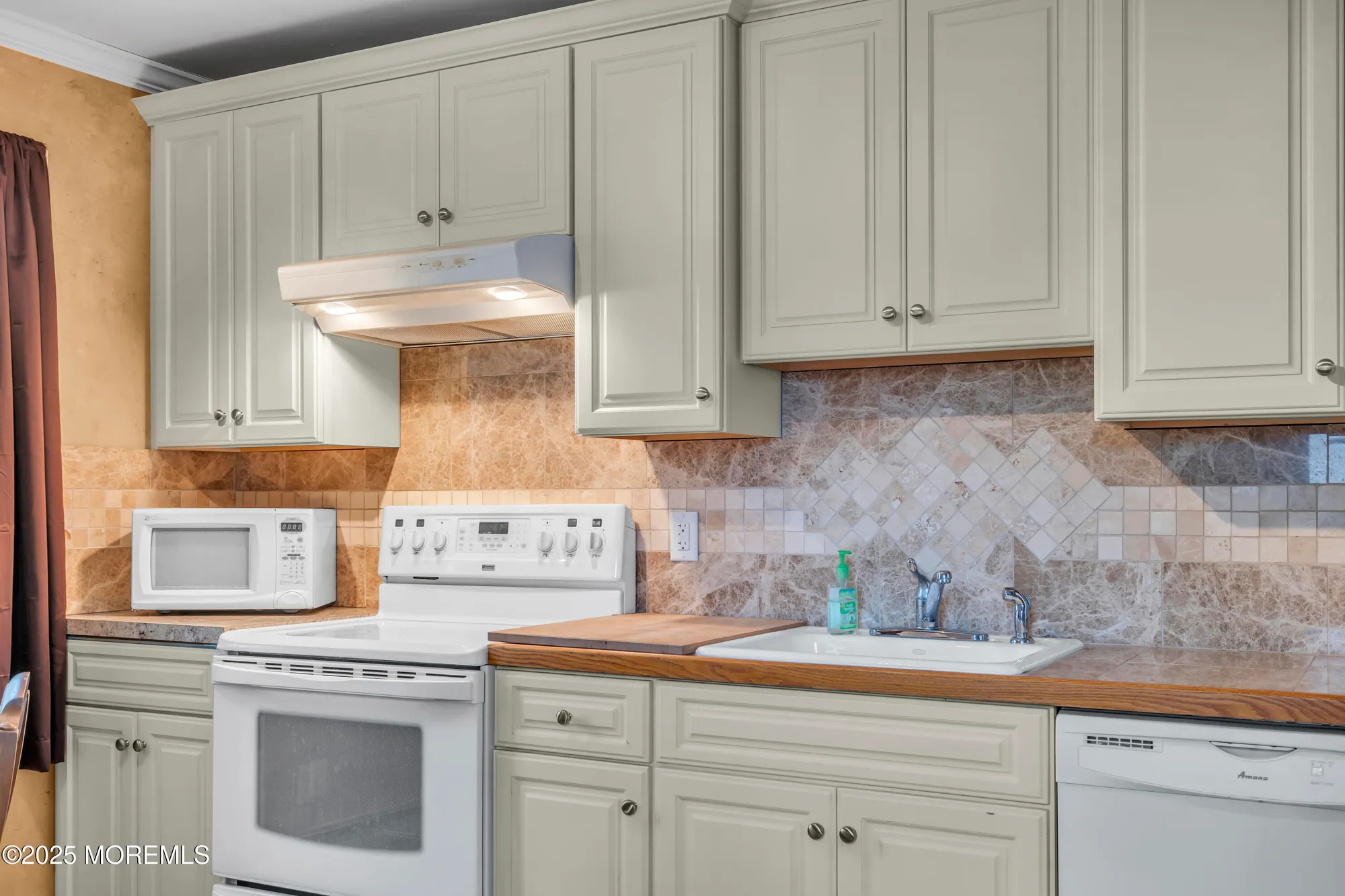 Property Slideshow image 12 of 26 | 4 georgia way b, Whiting, NJ, 08759