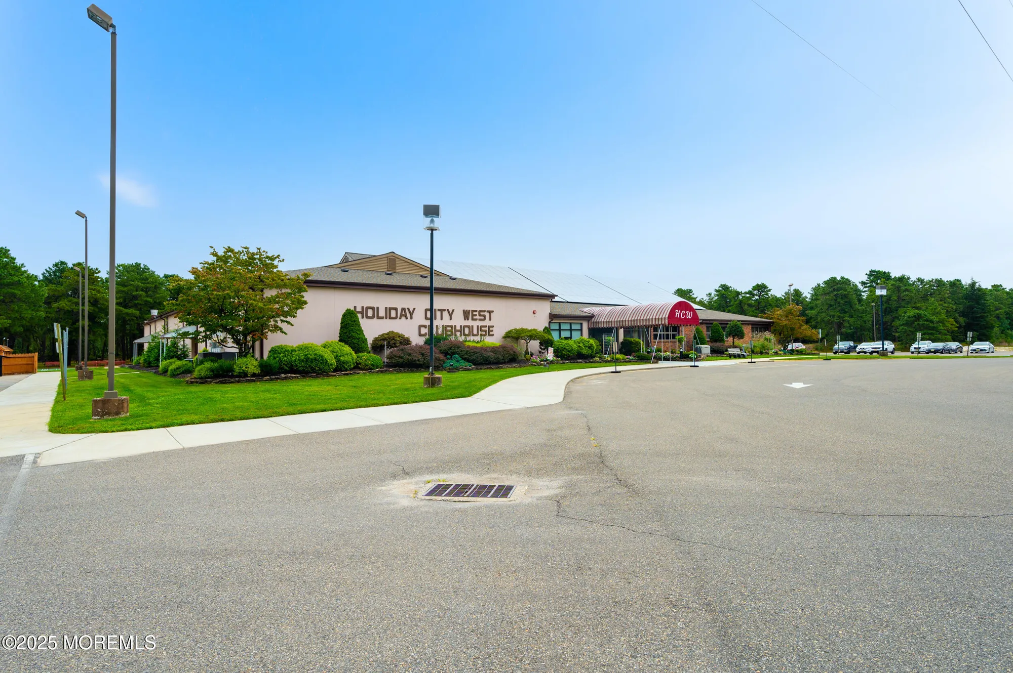 Property Slideshow image 25 of 29 | 18 morongo ct, Toms River, NJ, 08757