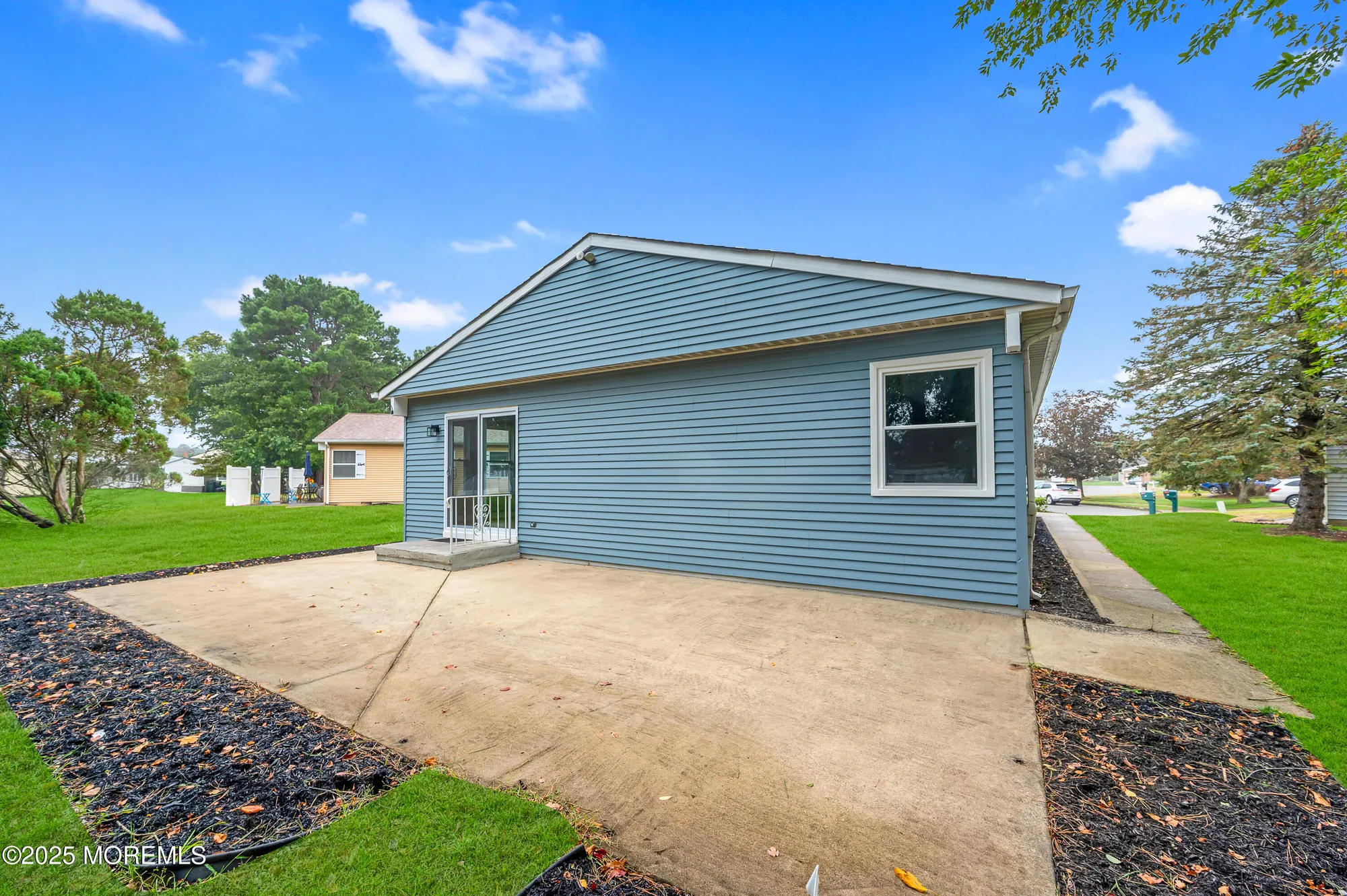 Property Slideshow image 23 of 29 | 18 morongo ct, Toms River, NJ, 08757