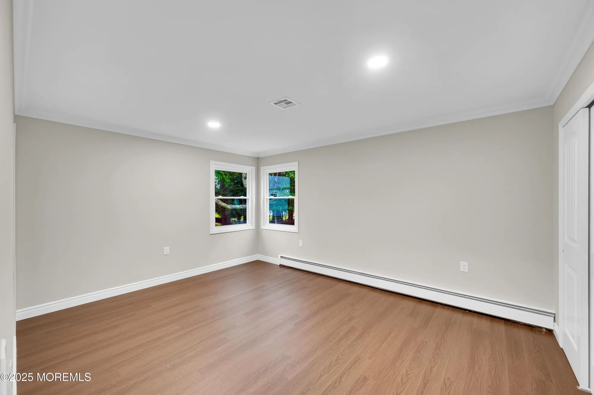 Property Slideshow image 18 of 29 | 18 morongo ct, Toms River, NJ, 08757