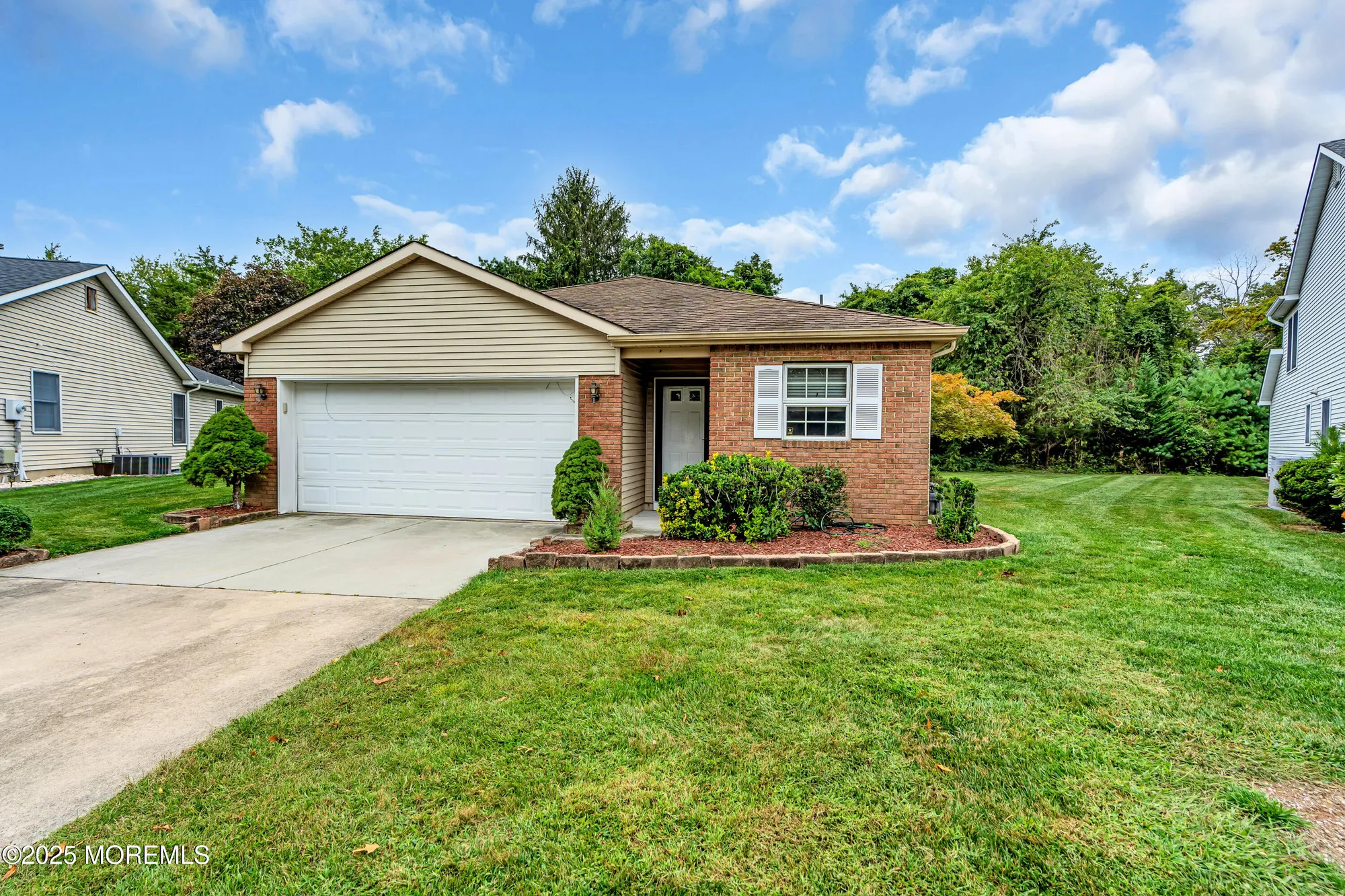 Property Slideshow image 7 of 31 | 1970 cherryvale ct, Toms River, NJ, 08755