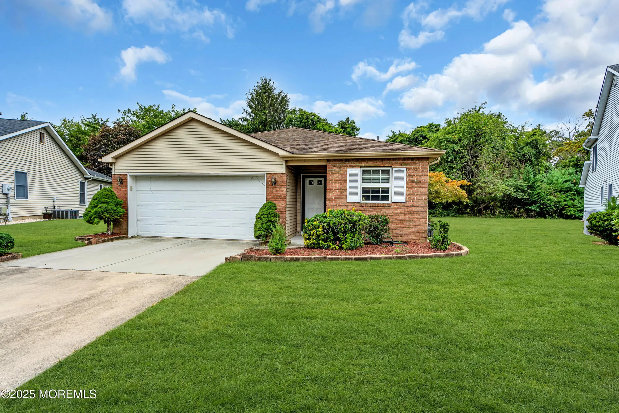 Property Slideshow image 1 of 31 | 1970 cherryvale ct, Toms River, NJ, 08755