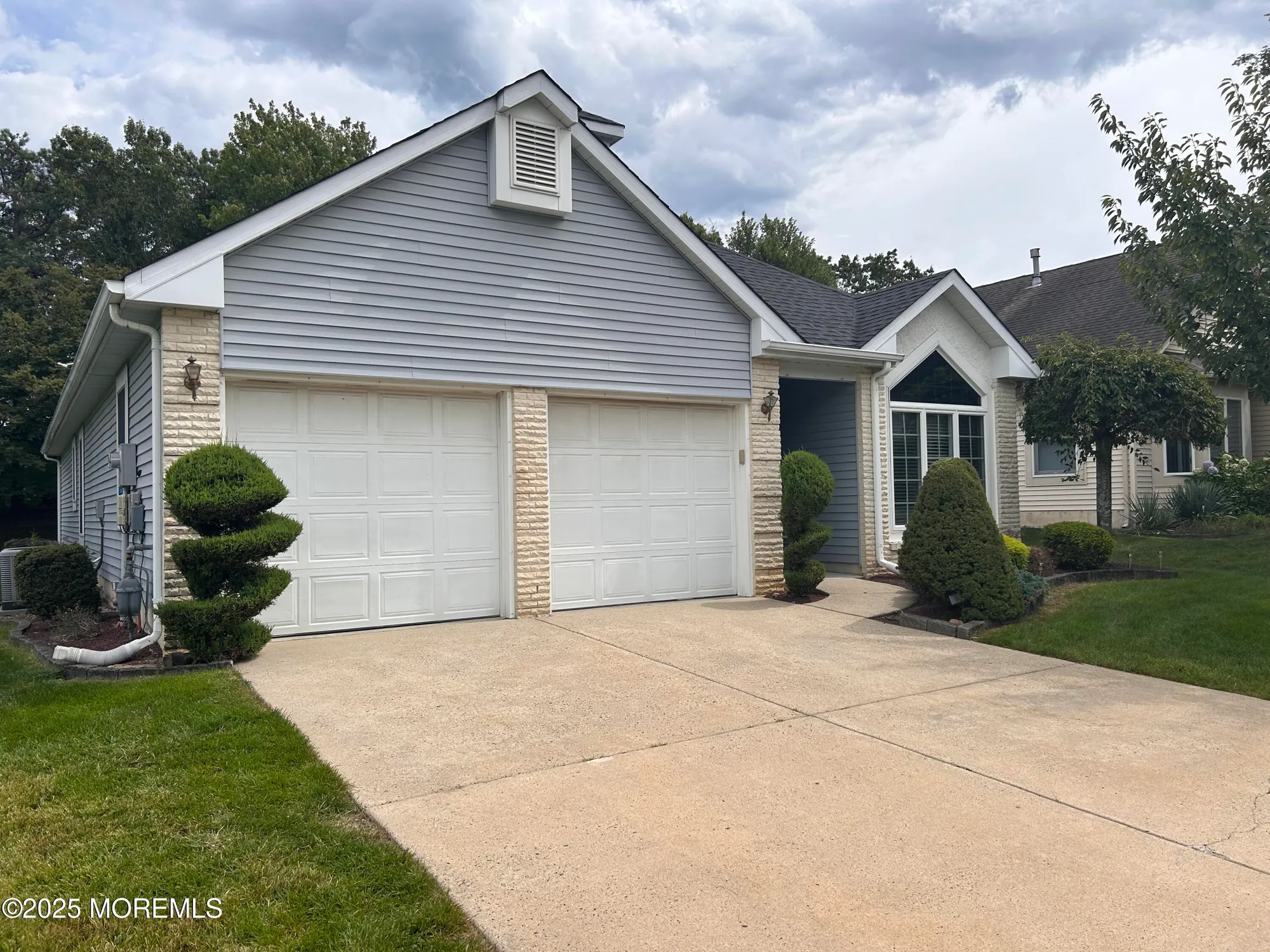 Property Slideshow image 32 of 38 | 2263 s chanticleer ct, Toms River, NJ, 08755