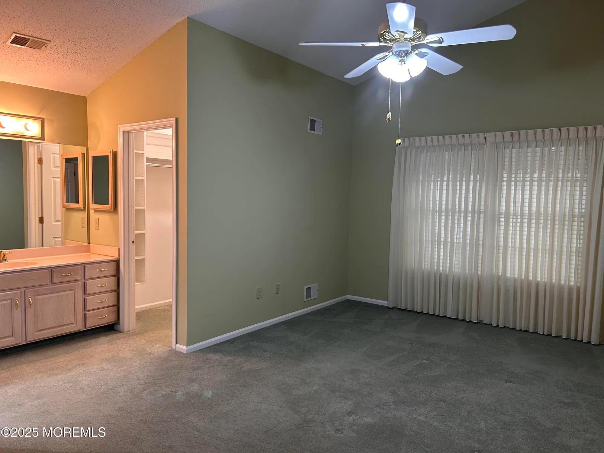 Property Slideshow image 25 of 38 | 2263 s chanticleer ct, Toms River, NJ, 08755