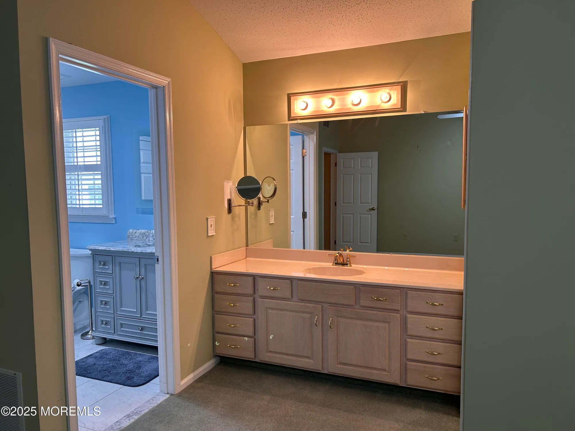 Property Slideshow image 22 of 38 | 2263 s chanticleer ct, Toms River, NJ, 08755