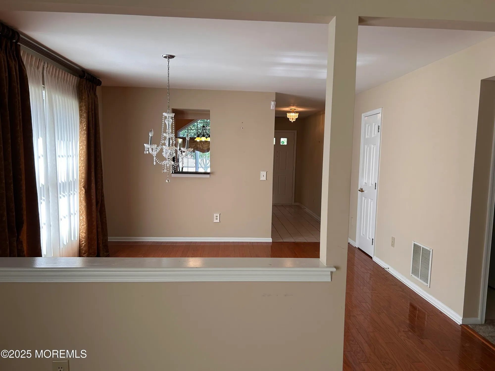 Property Slideshow image 8 of 38 | 2263 s chanticleer ct, Toms River, NJ, 08755