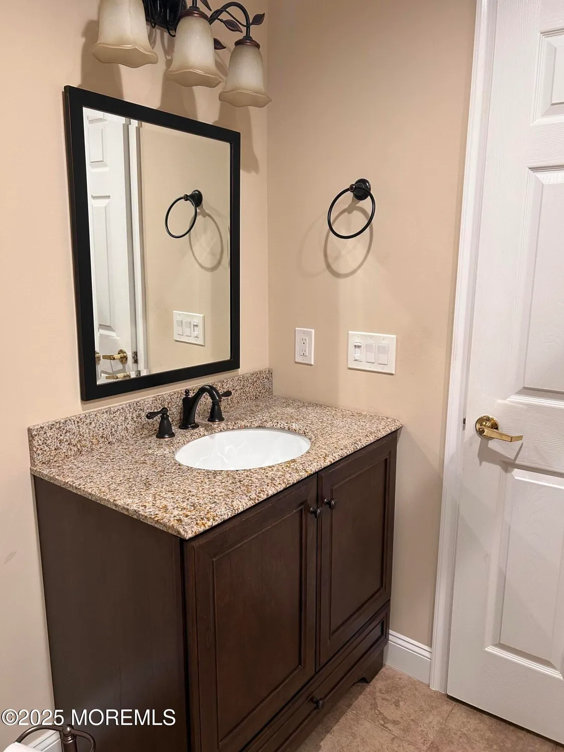 Property Slideshow image 17 of 38 | 2263 s chanticleer ct, Toms River, NJ, 08755
