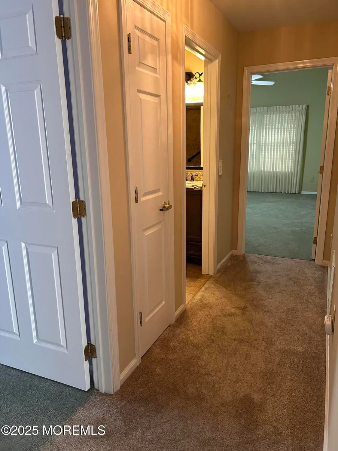 Property Slideshow image 15 of 38 | 2263 s chanticleer ct, Toms River, NJ, 08755