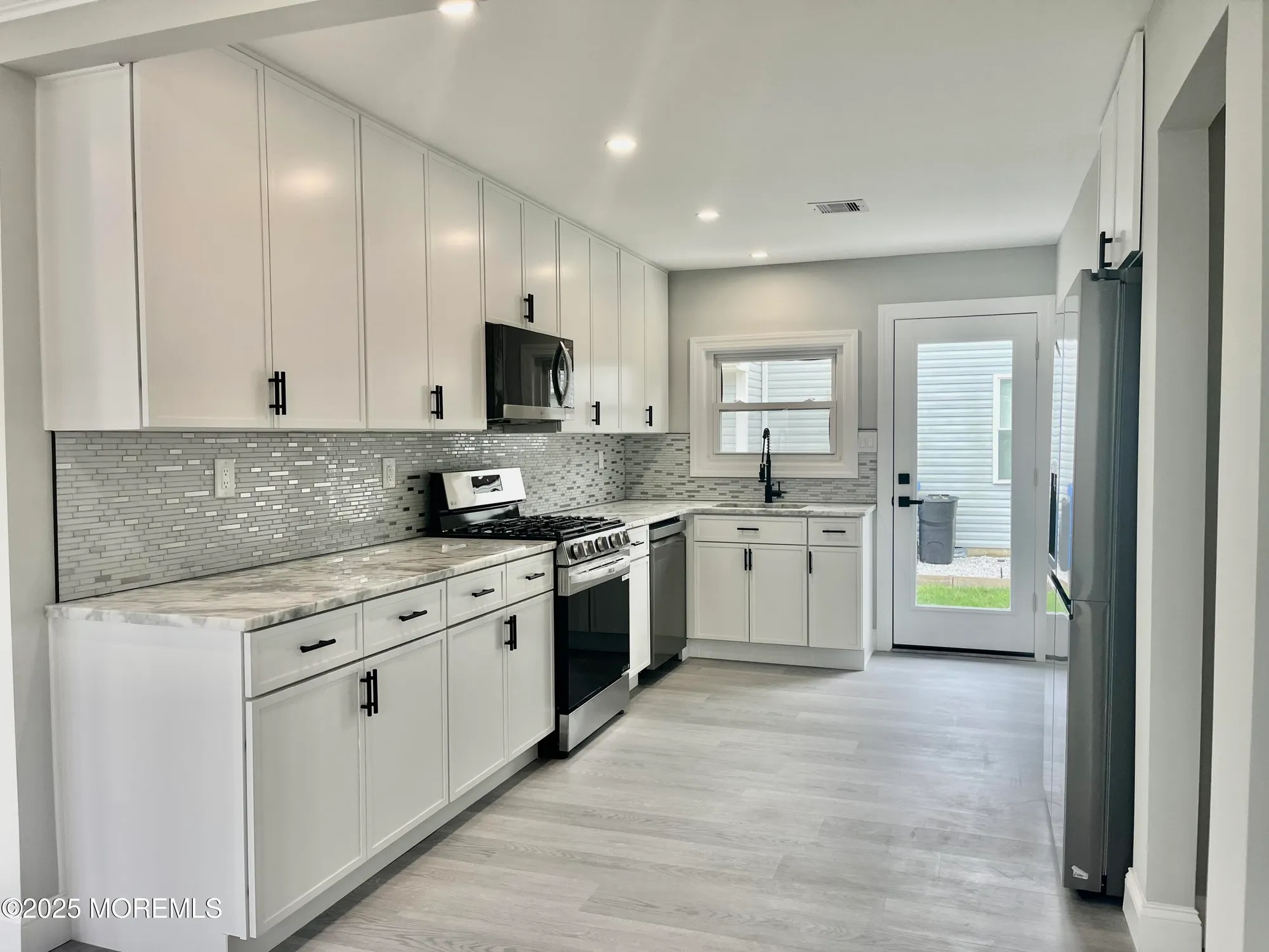 Property Slideshow image 6 of 28 | 13 saint martin pl, Toms River, NJ, 08757