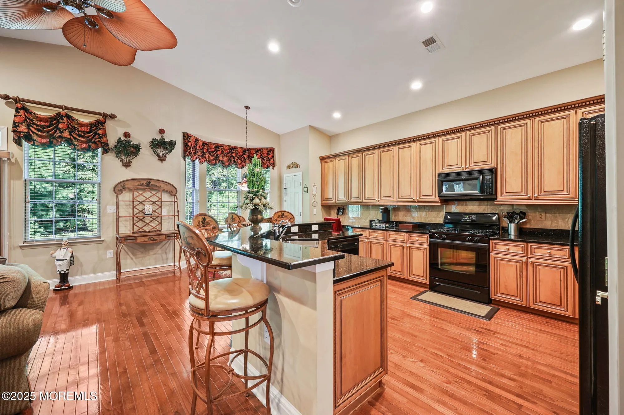 Property Slideshow image 23 of 60 | 28 pond view cir, Barnegat, NJ, 08005