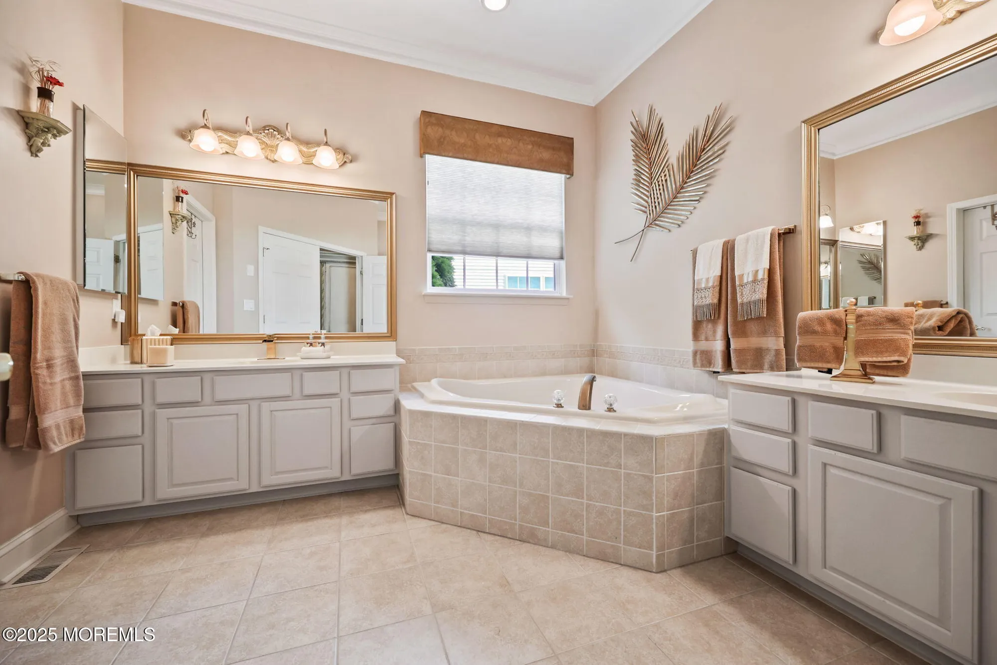 Property Slideshow image 28 of 60 | 28 pond view cir, Barnegat, NJ, 08005