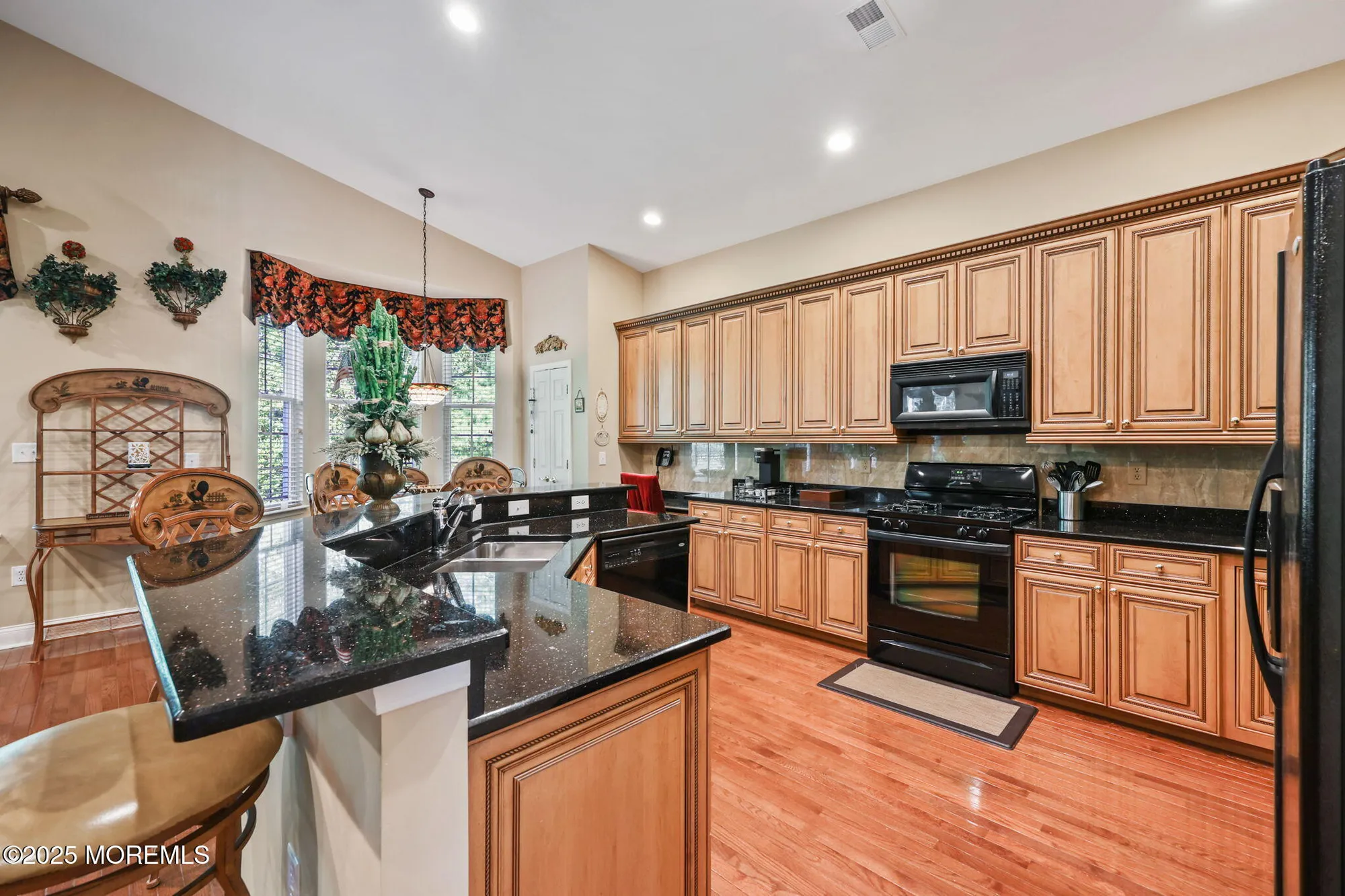 Property Slideshow image 19 of 60 | 28 pond view cir, Barnegat, NJ, 08005