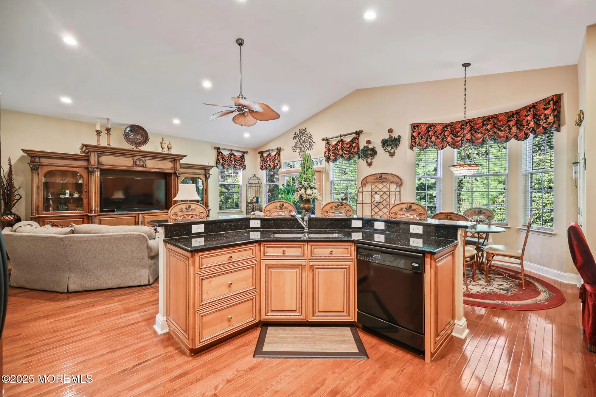 Property Slideshow image 20 of 60 | 28 pond view cir, Barnegat, NJ, 08005