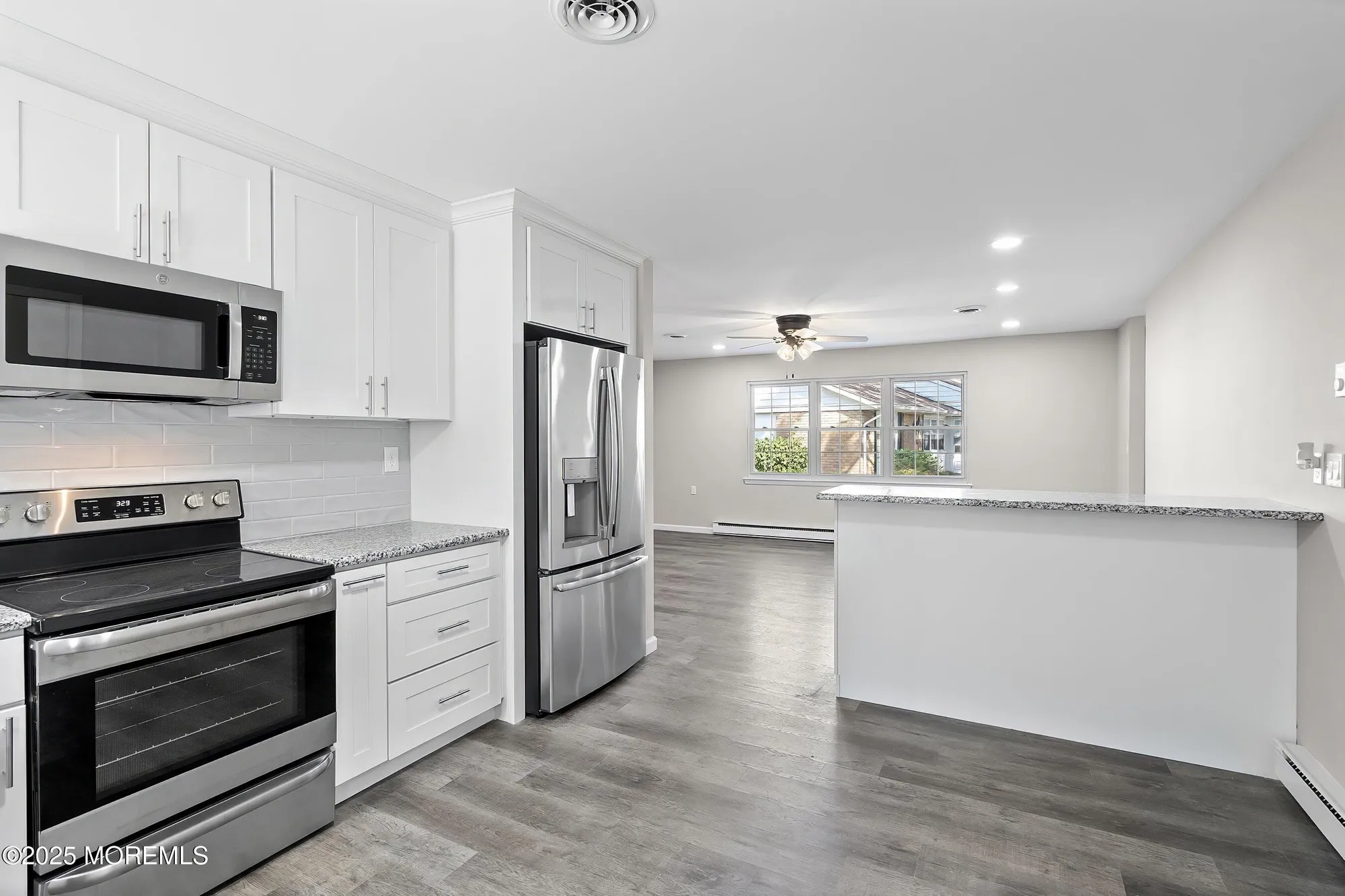 Property Slideshow image 11 of 62 | 6d gramercy ln, Manchester, NJ, 08759