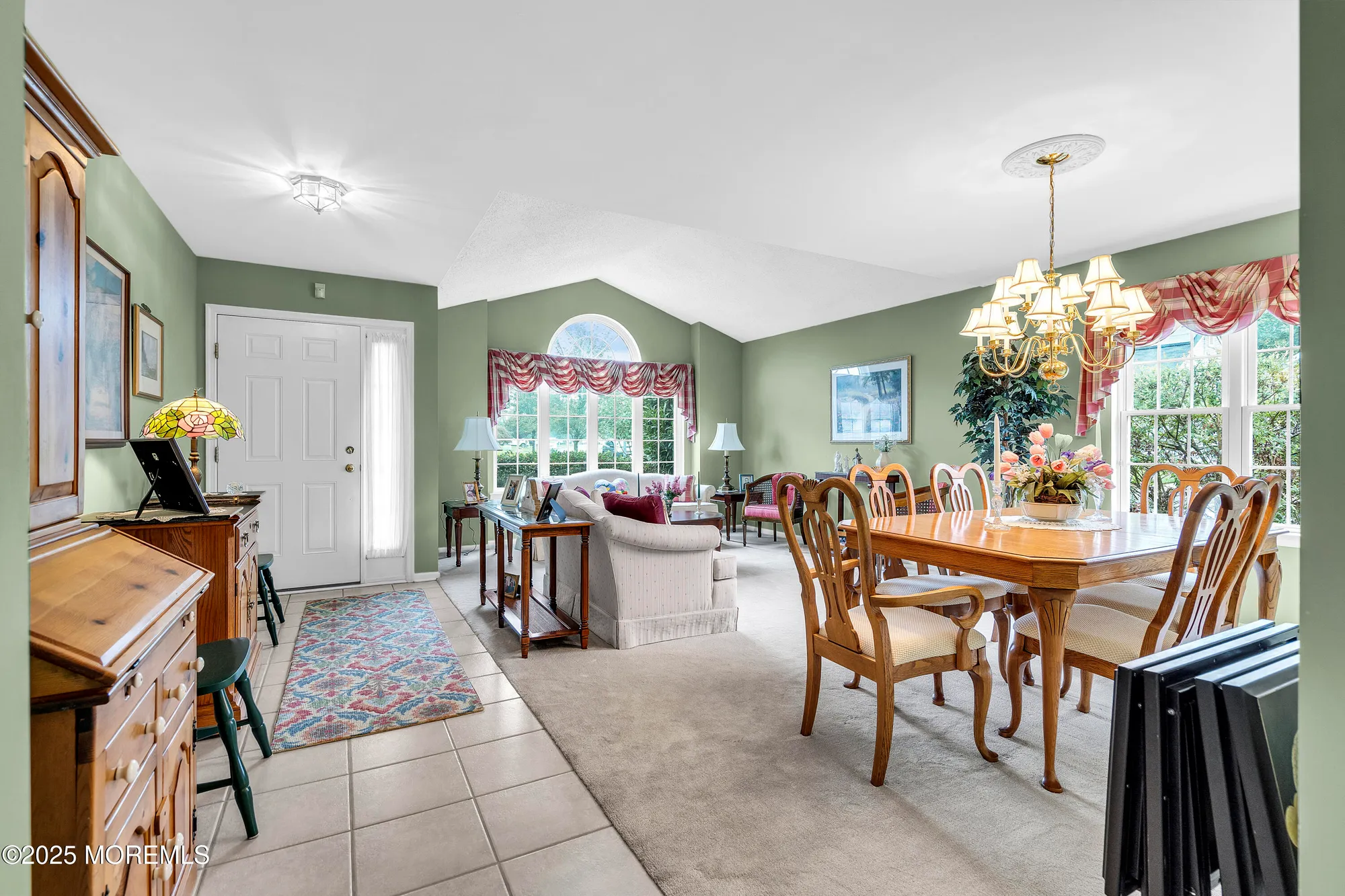 Property Slideshow image 7 of 32 | 2 seminole ct, Jackson, NJ, 08527