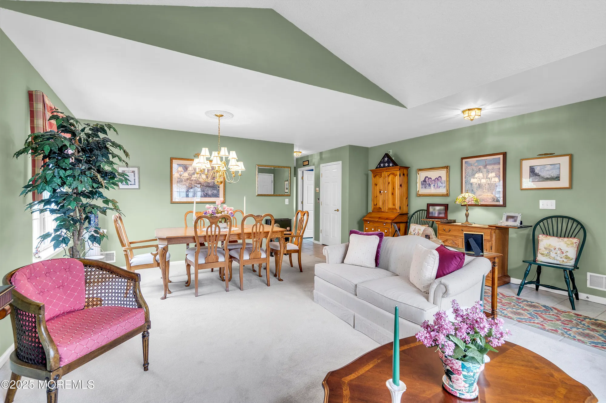 Property Slideshow image 11 of 32 | 2 seminole ct, Jackson, NJ, 08527