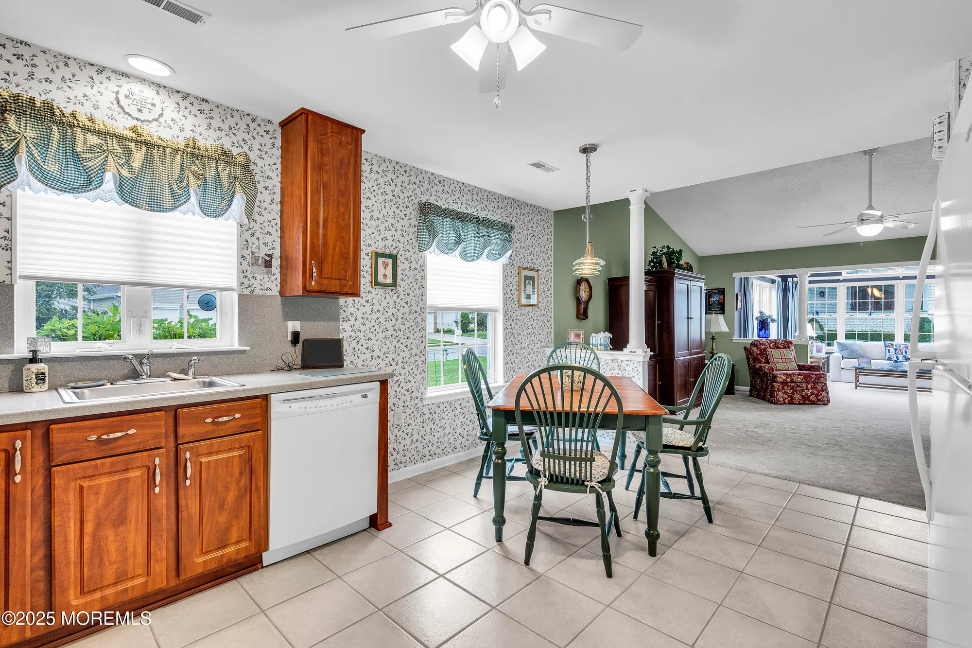 Property Slideshow image 14 of 32 | 2 seminole ct, Jackson, NJ, 08527