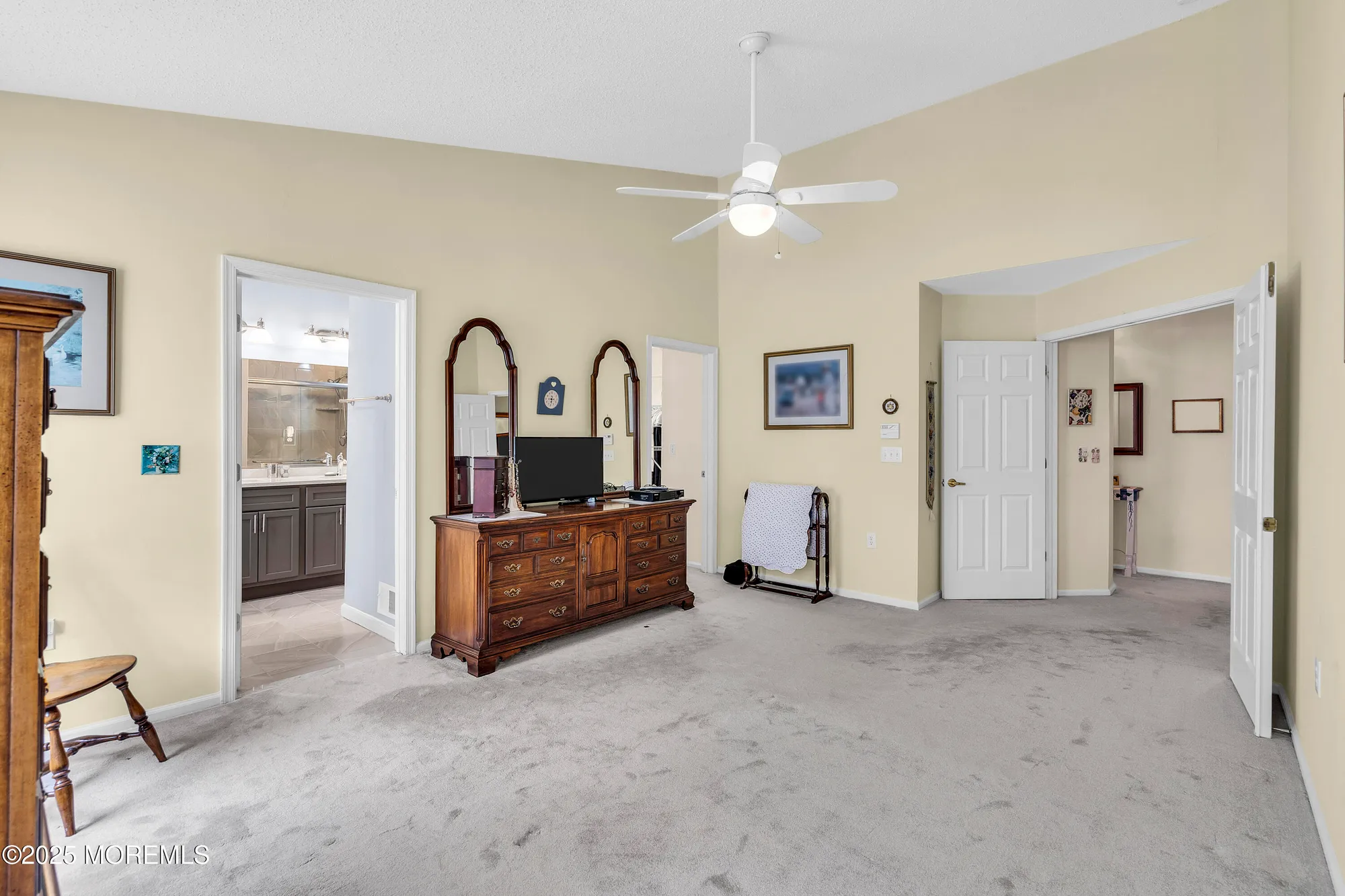 Property Slideshow image 23 of 32 | 2 seminole ct, Jackson, NJ, 08527