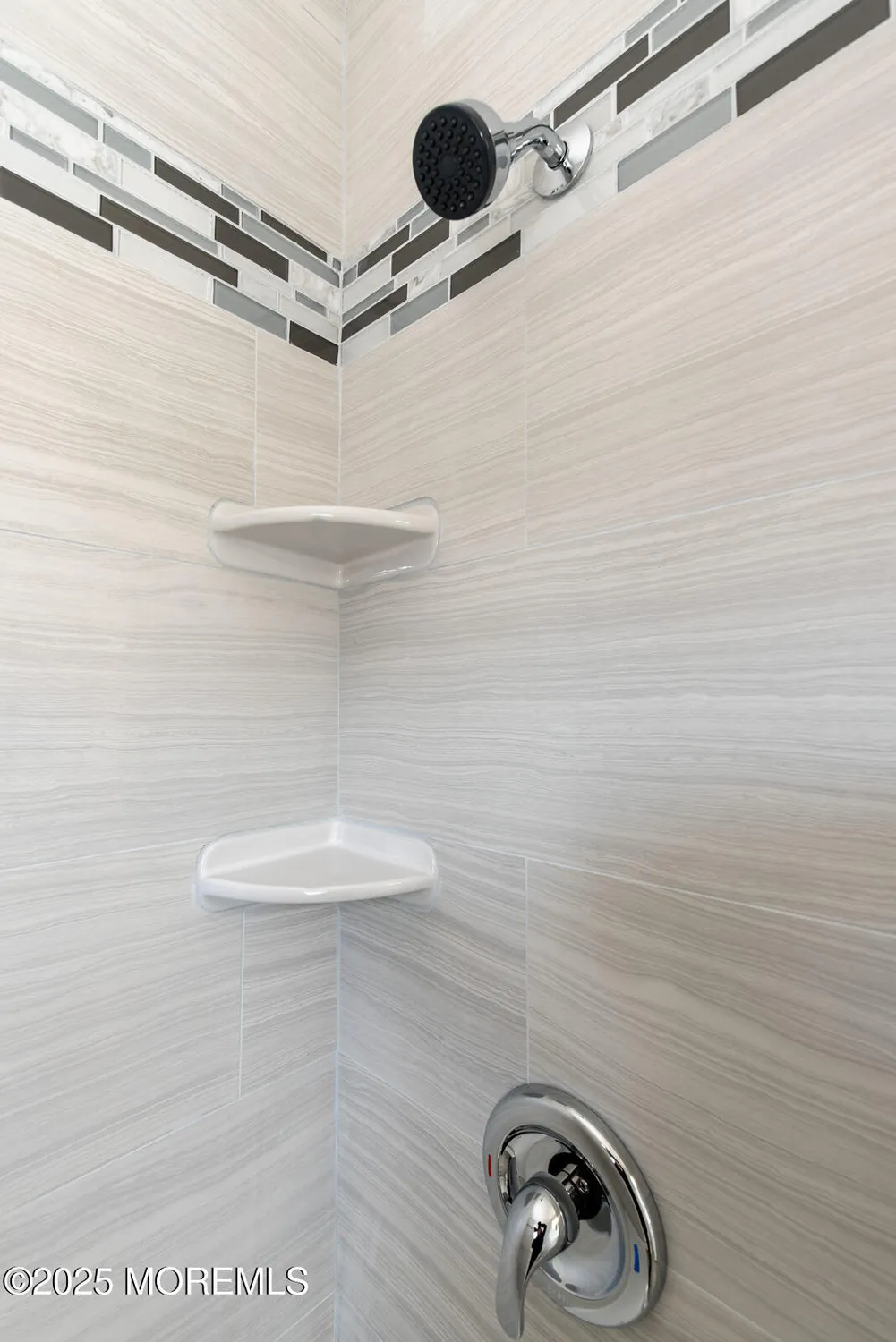 Property Slideshow image 11 of 19 | 11 la terraza dr, Toms River, NJ, 08757