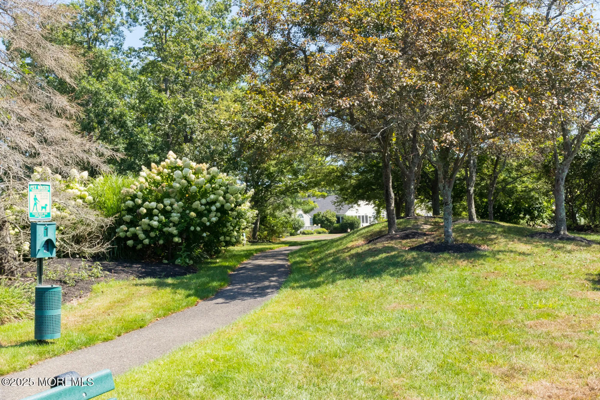 Property Slideshow image 32 of 36 | 3 winding river rd, Lakewood, NJ, 08701