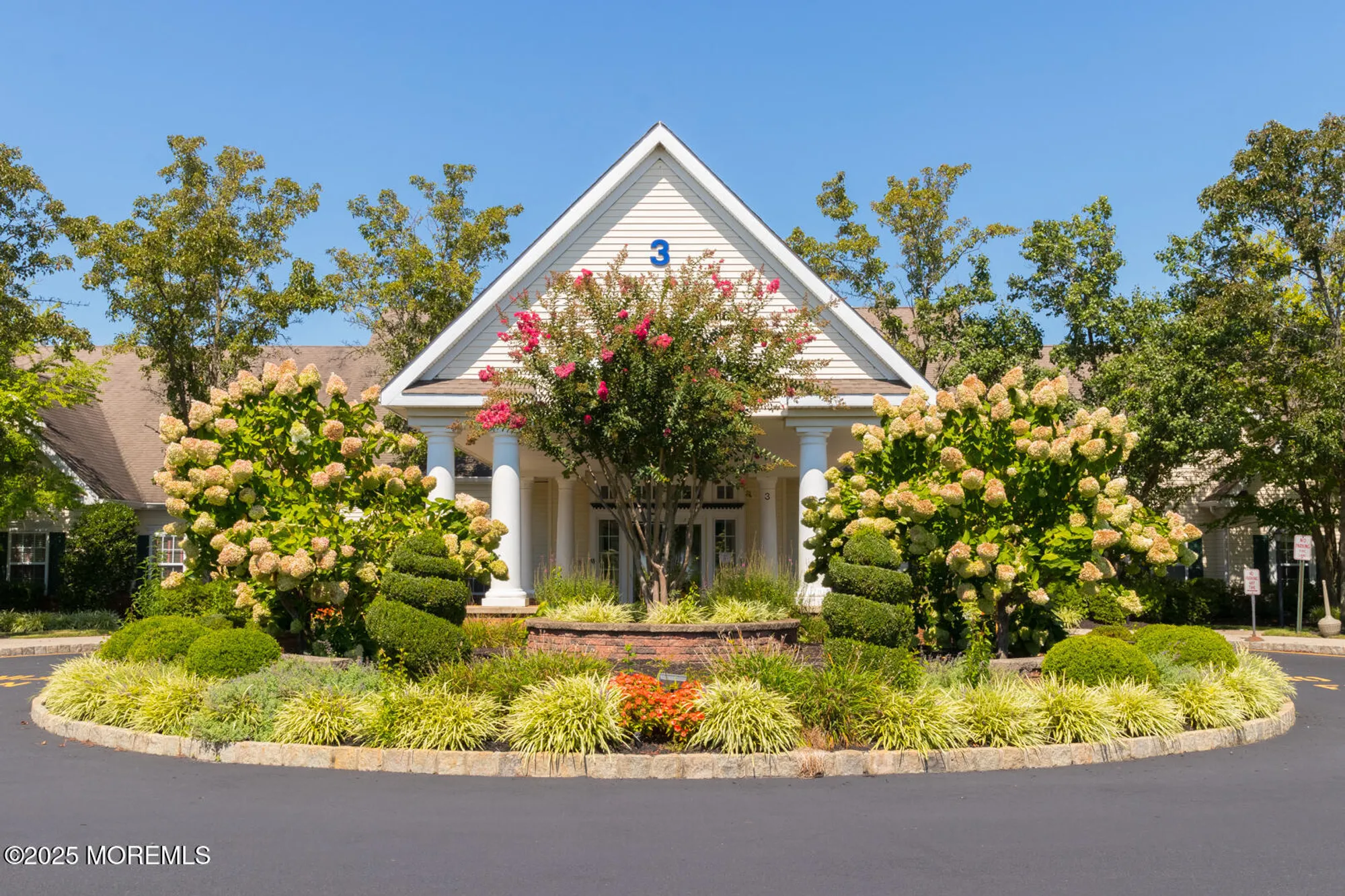 Property Slideshow image 30 of 36 | 3 winding river rd, Lakewood, NJ, 08701