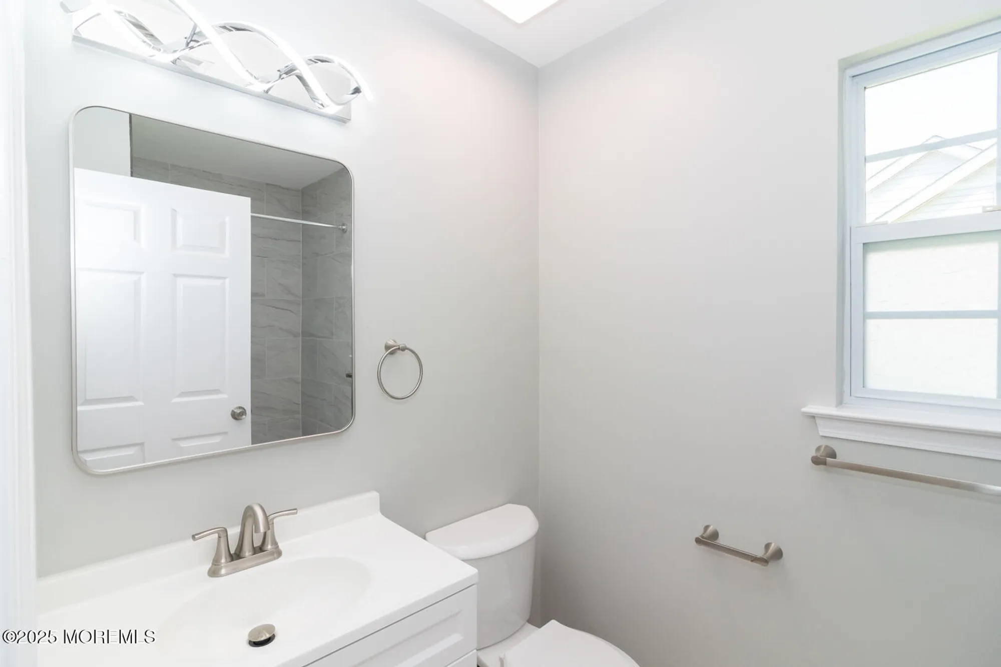 Property Slideshow image 19 of 36 | 3 winding river rd, Lakewood, NJ, 08701