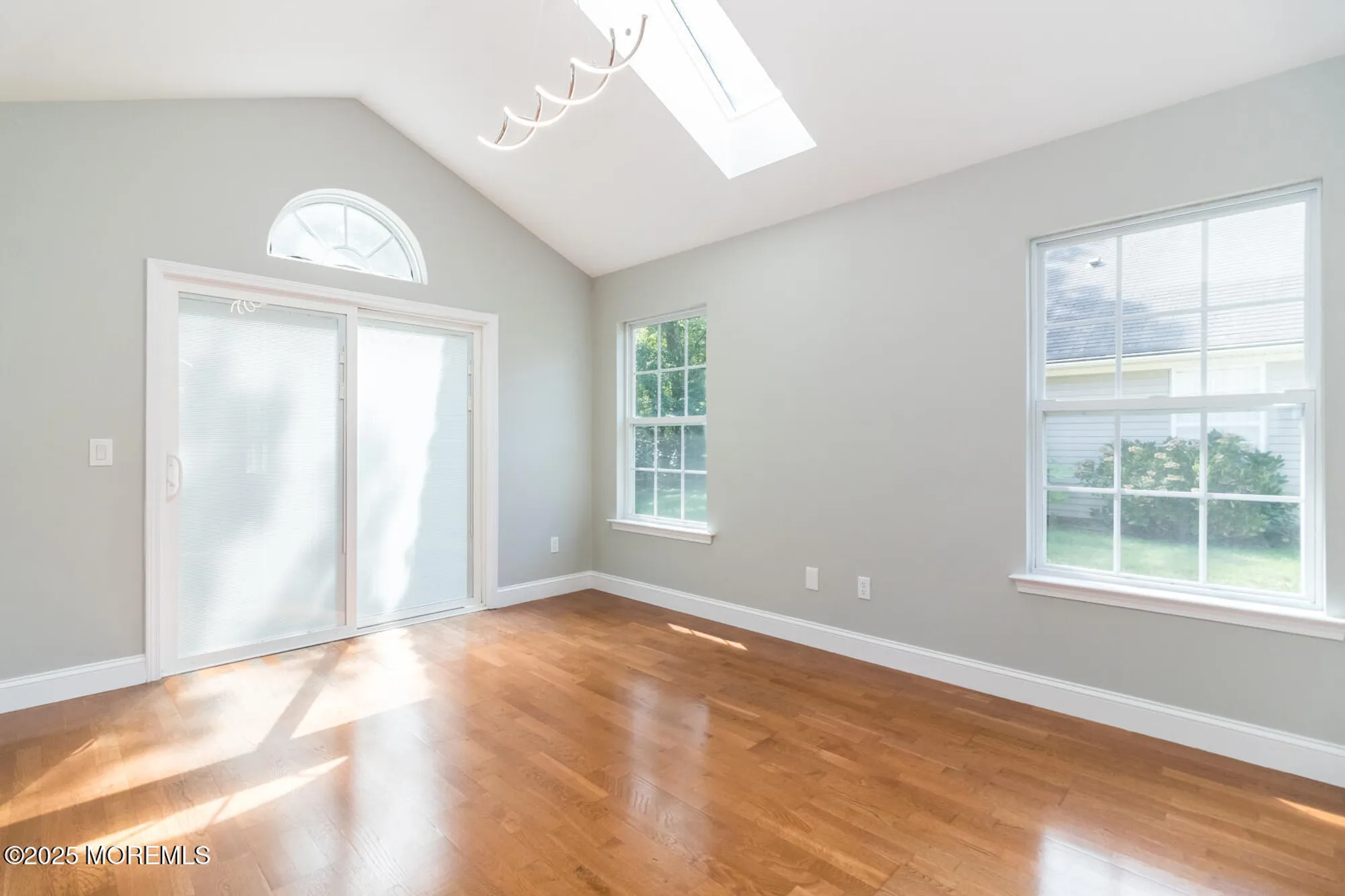 Property Slideshow image 13 of 36 | 3 winding river rd, Lakewood, NJ, 08701