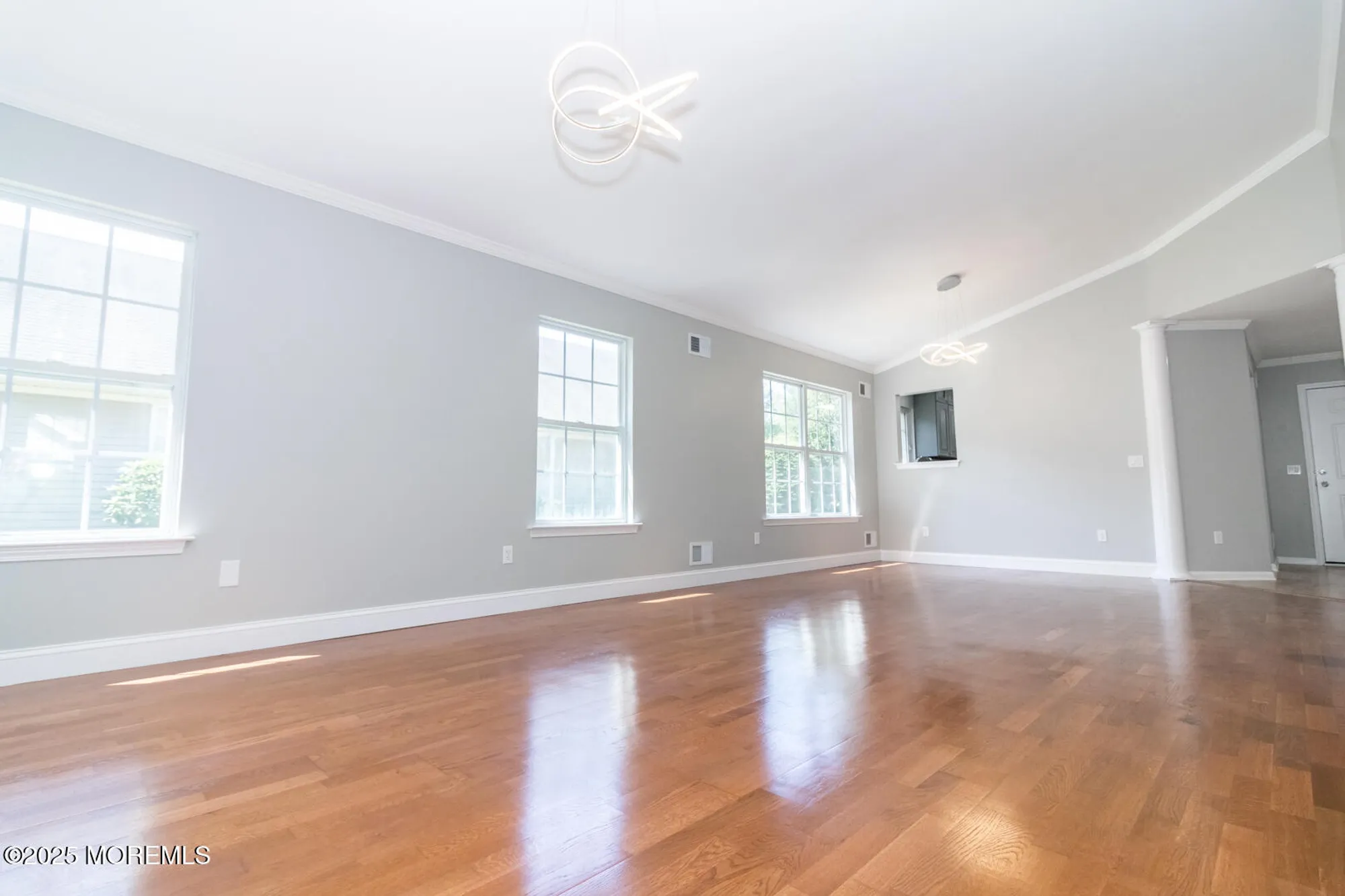 Property Slideshow image 4 of 36 | 3 winding river rd, Lakewood, NJ, 08701