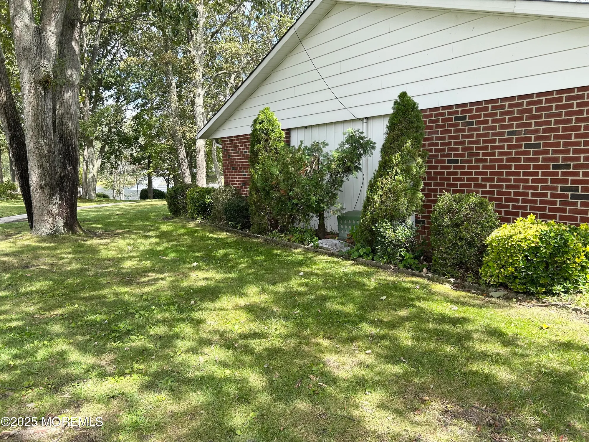 Property Slideshow image 9 of 30 | 1028b shetland dr, Lakewood, NJ, 08701