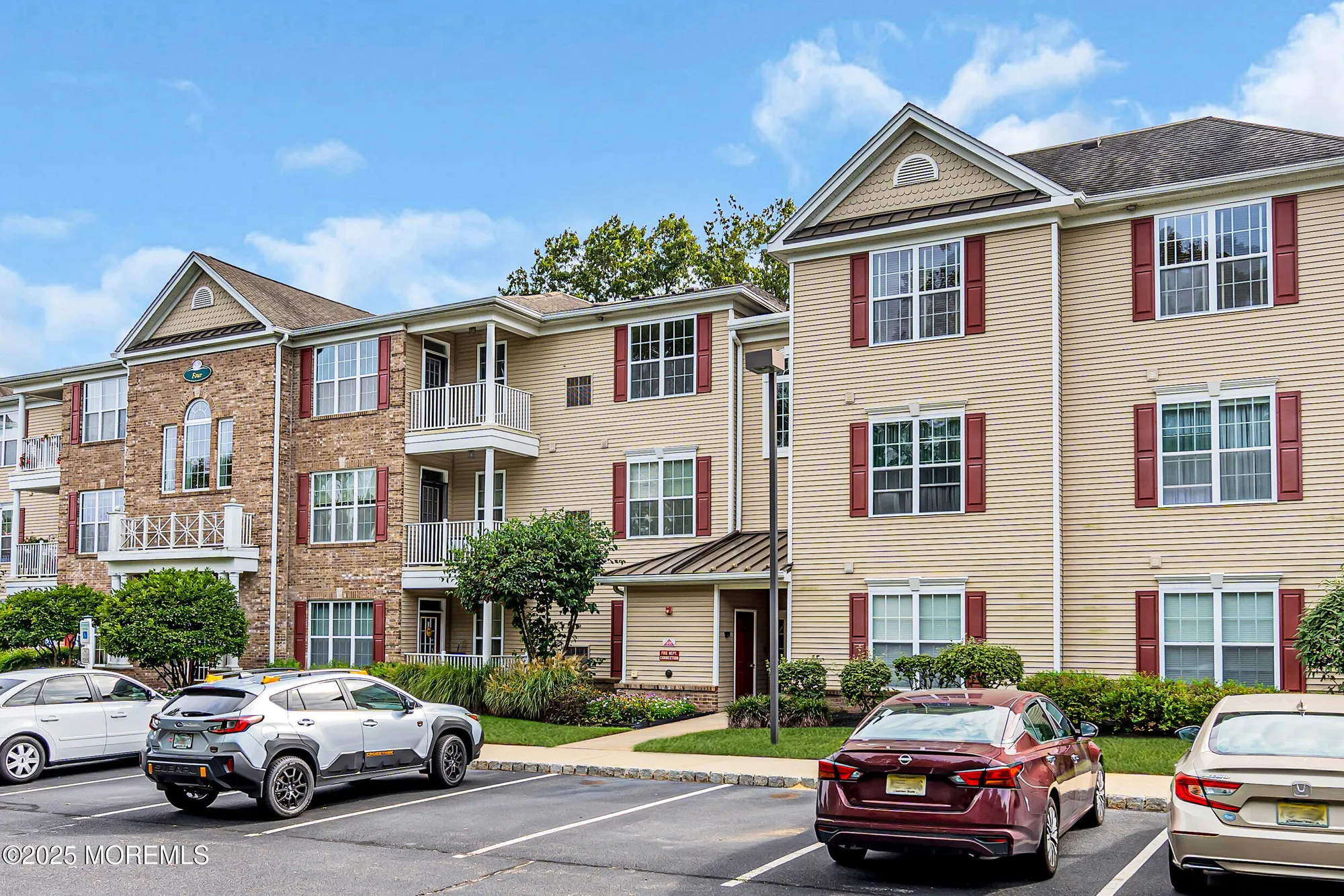 Property Slideshow image 1 of 39 | 425 sophee ln, Lakewood, NJ, 08701