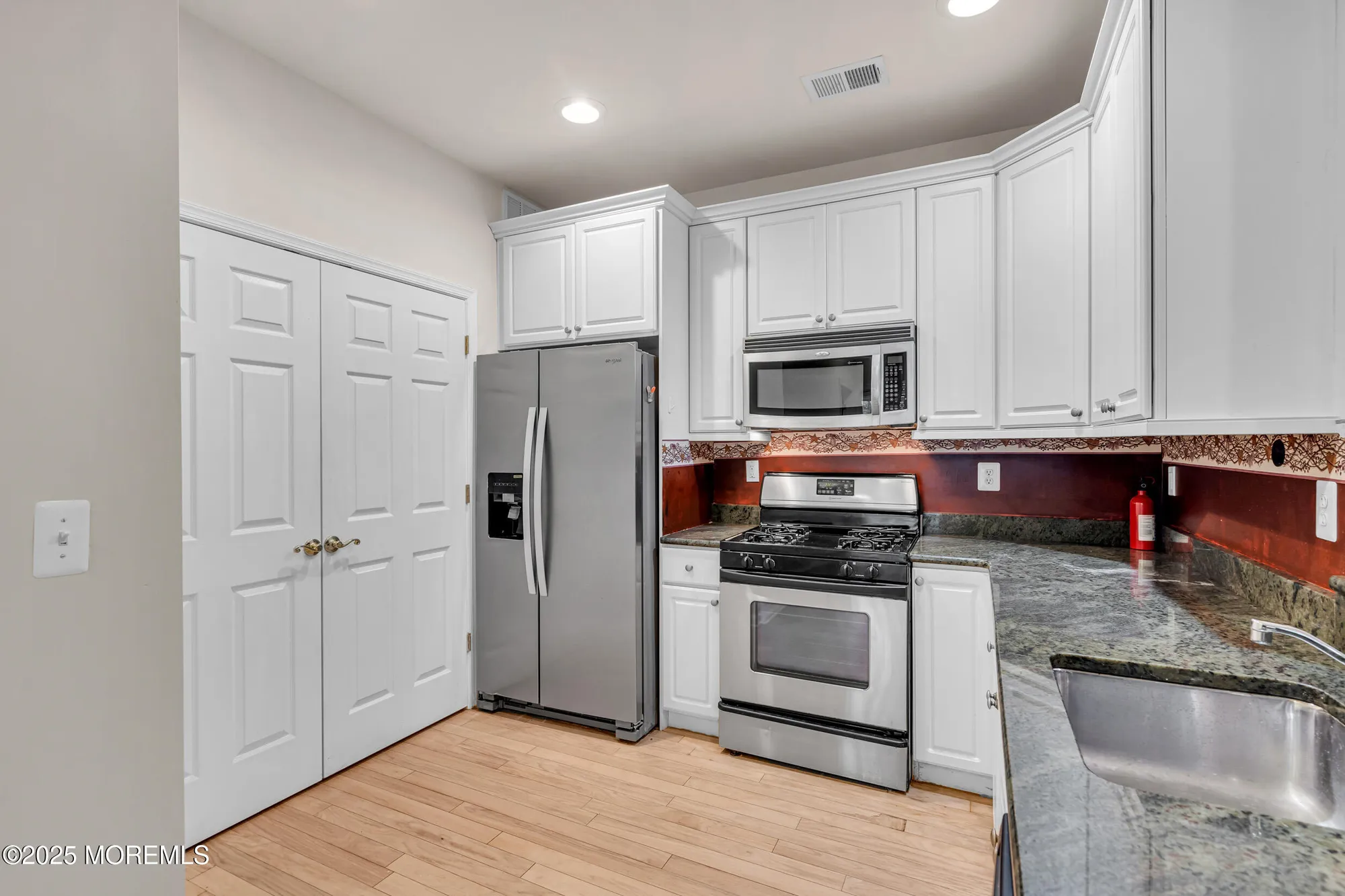 Property Slideshow image 8 of 39 | 425 sophee ln, Lakewood, NJ, 08701