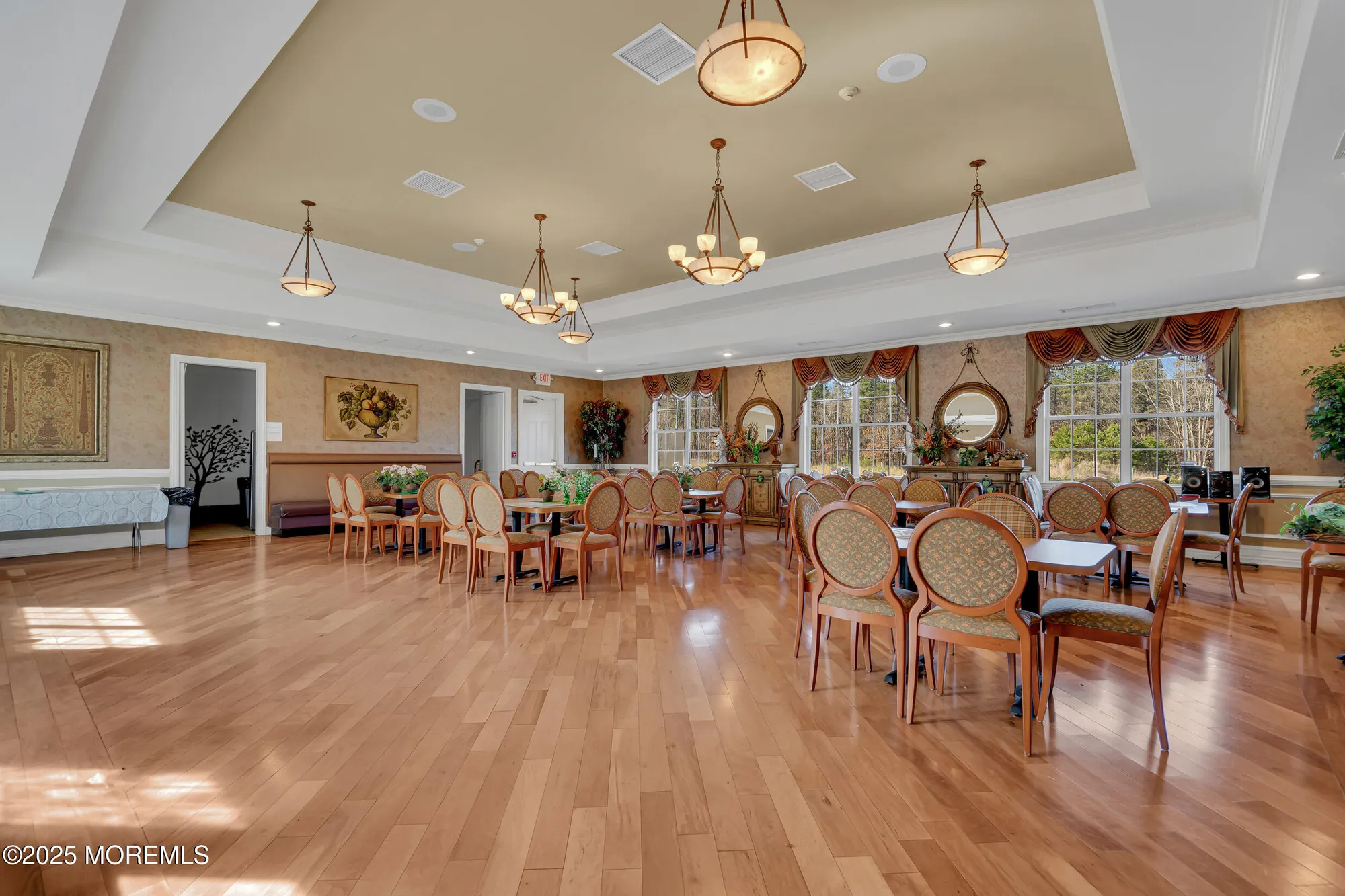 Property Slideshow image 32 of 39 | 425 sophee ln, Lakewood, NJ, 08701