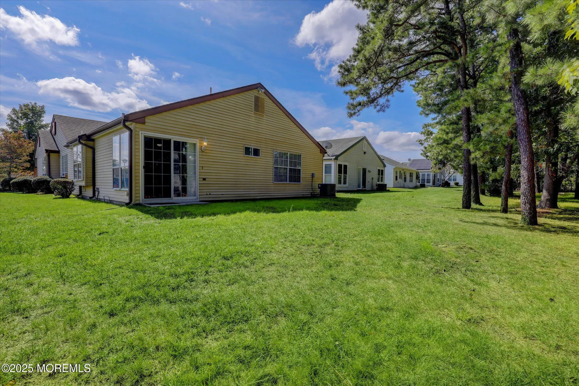 Property Slideshow image 39 of 51 | 42 twyford ln, Manchester, NJ, 08759