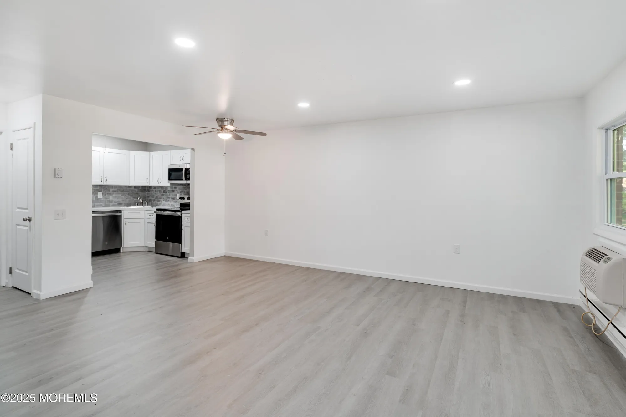 Property Slideshow image 4 of 22 | 10d hamilton ln d, Whiting, NJ, 08759