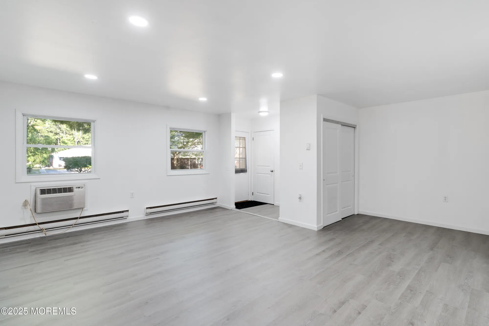 Property Slideshow image 8 of 22 | 10d hamilton ln d, Whiting, NJ, 08759