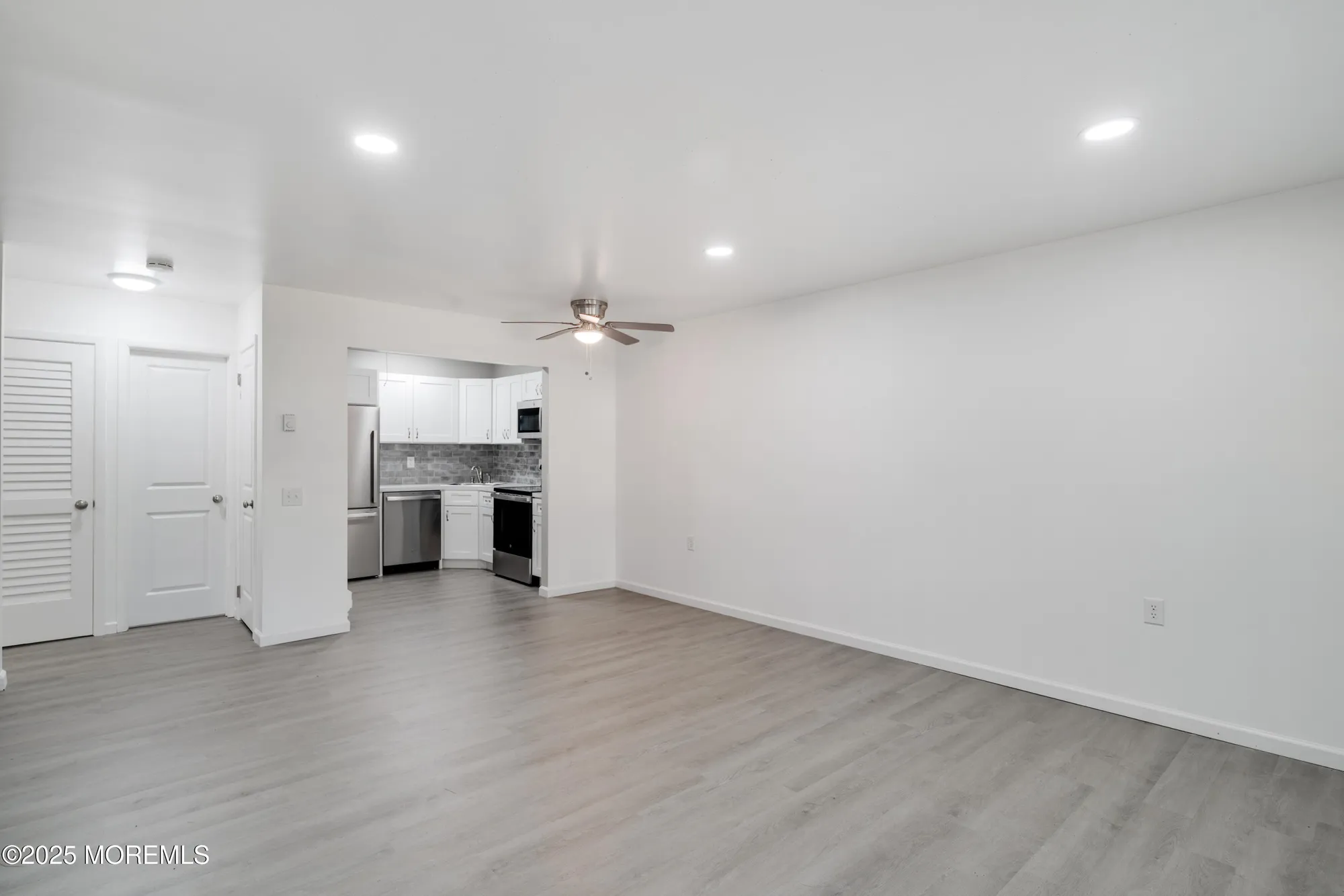 Property Slideshow image 5 of 22 | 10d hamilton ln d, Whiting, NJ, 08759