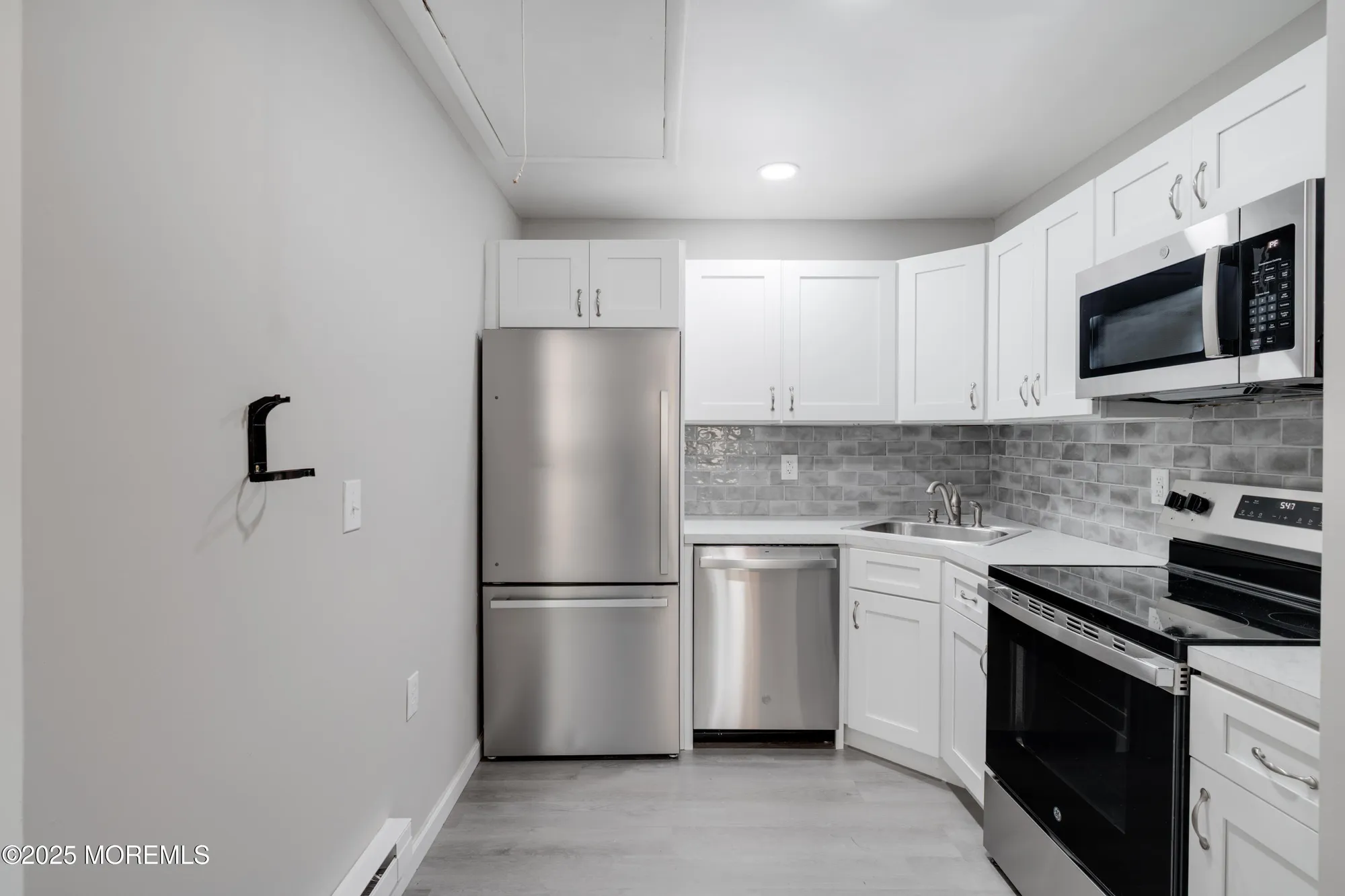 Property Slideshow image 13 of 22 | 10d hamilton ln d, Whiting, NJ, 08759