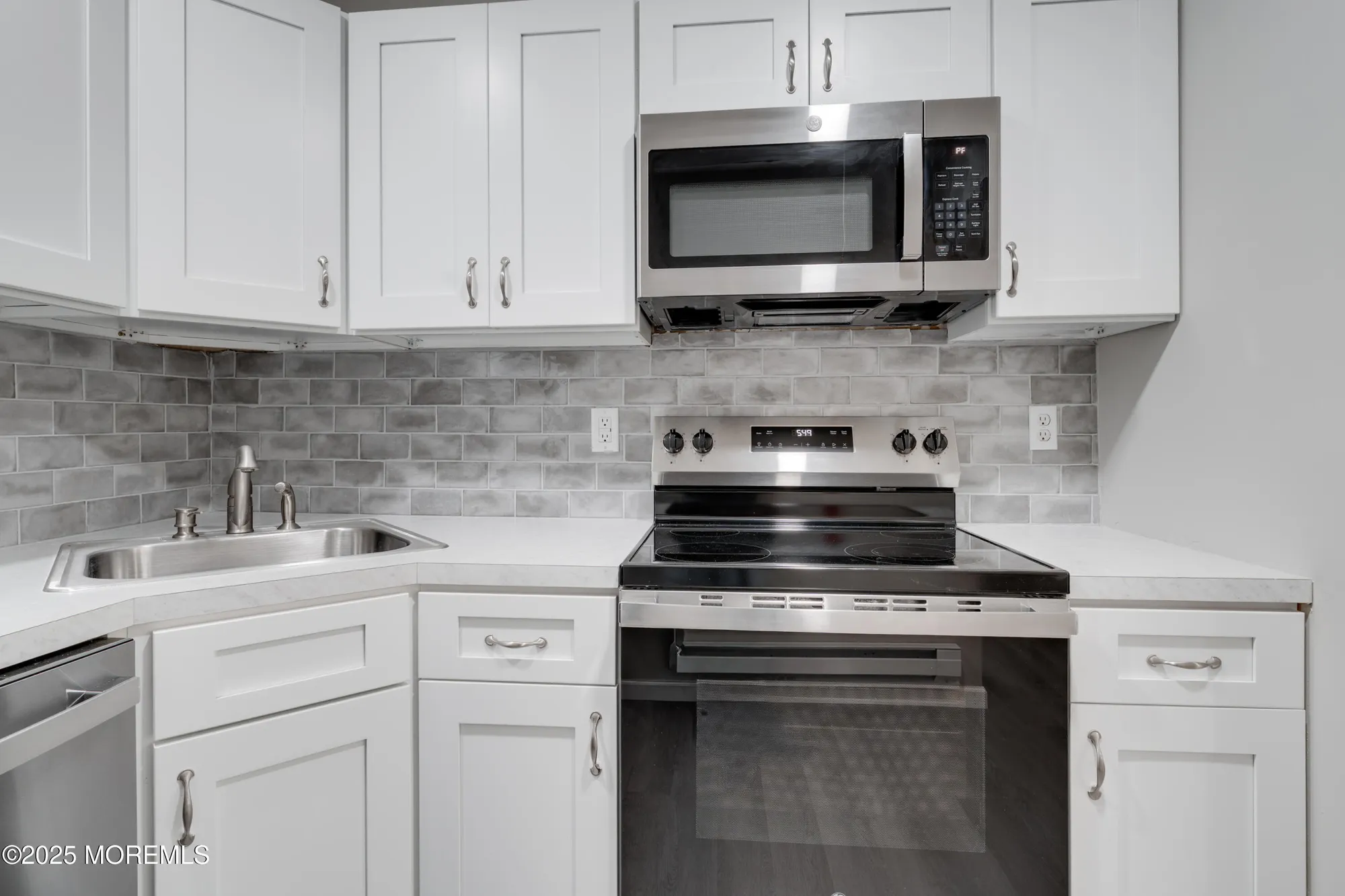 Property Slideshow image 16 of 22 | 10d hamilton ln d, Whiting, NJ, 08759