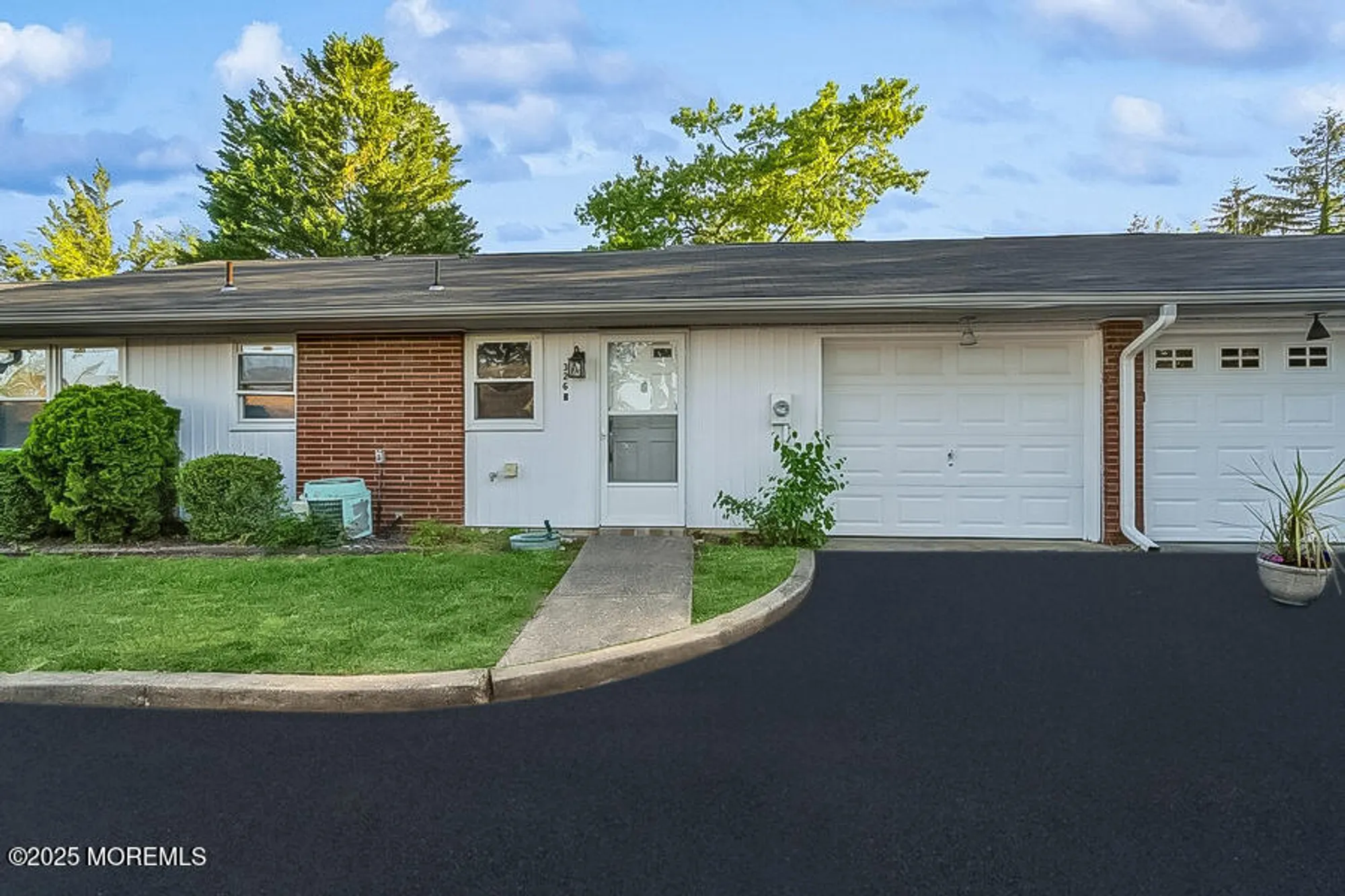 Property Slideshow image 18 of 31 | 326b coventry ct, Lakewood, NJ, 08701