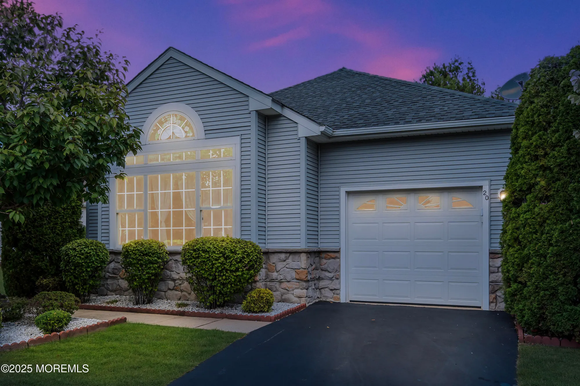 Property Slideshow image 1 of 32 | 20 rochford dr, Manchester, NJ, 08759