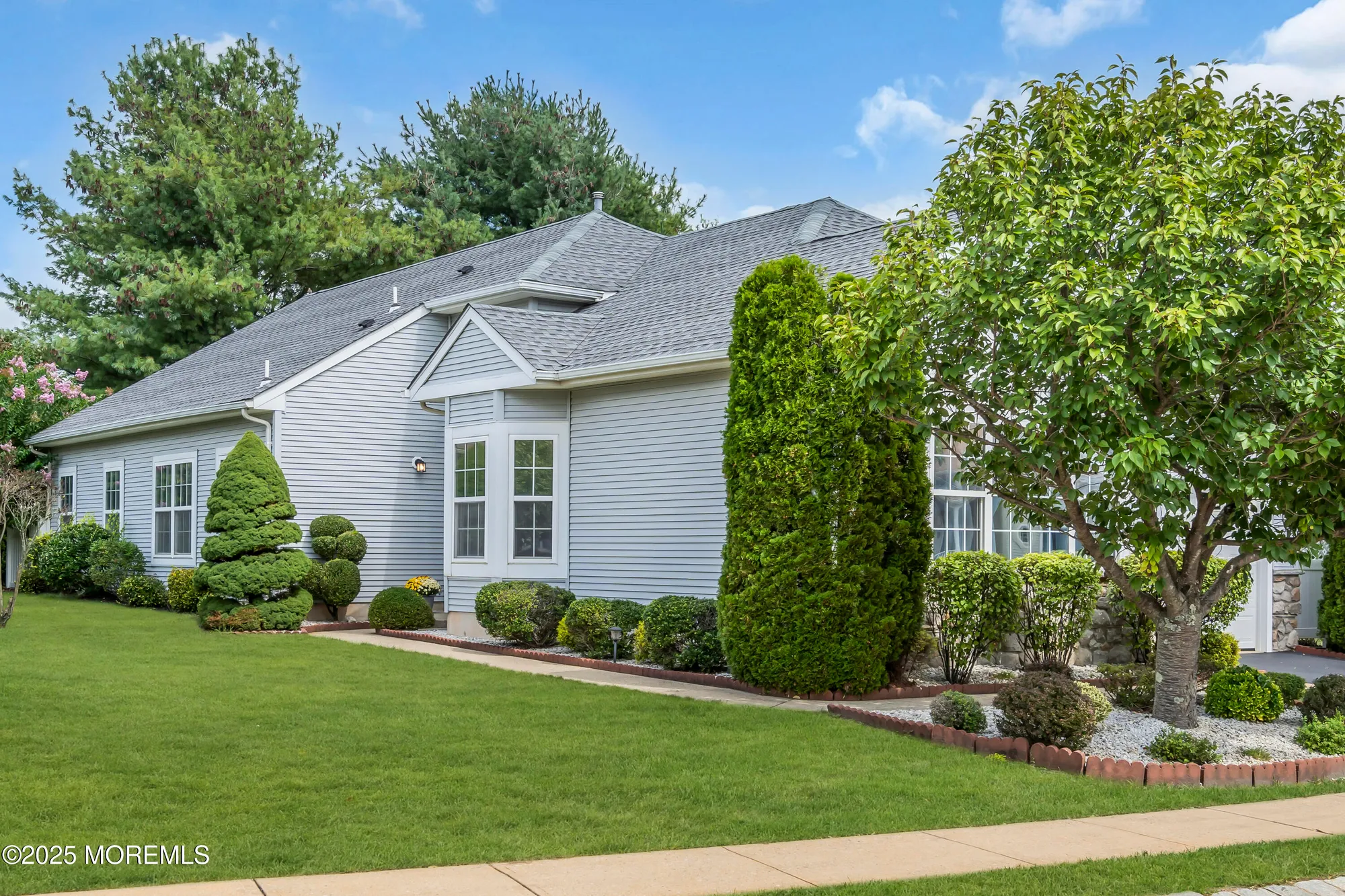 Property Slideshow image 3 of 32 | 20 rochford dr, Manchester, NJ, 08759