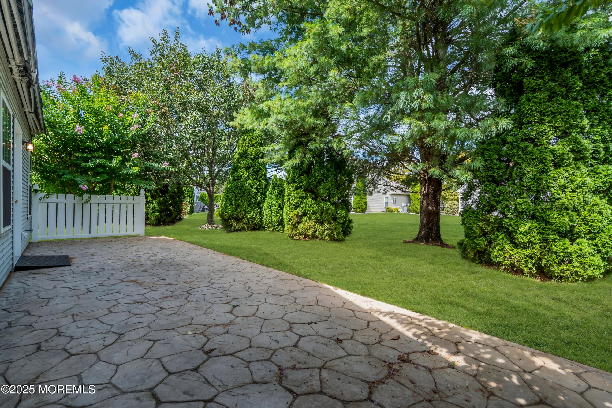 Property Slideshow image 22 of 32 | 20 rochford dr, Manchester, NJ, 08759