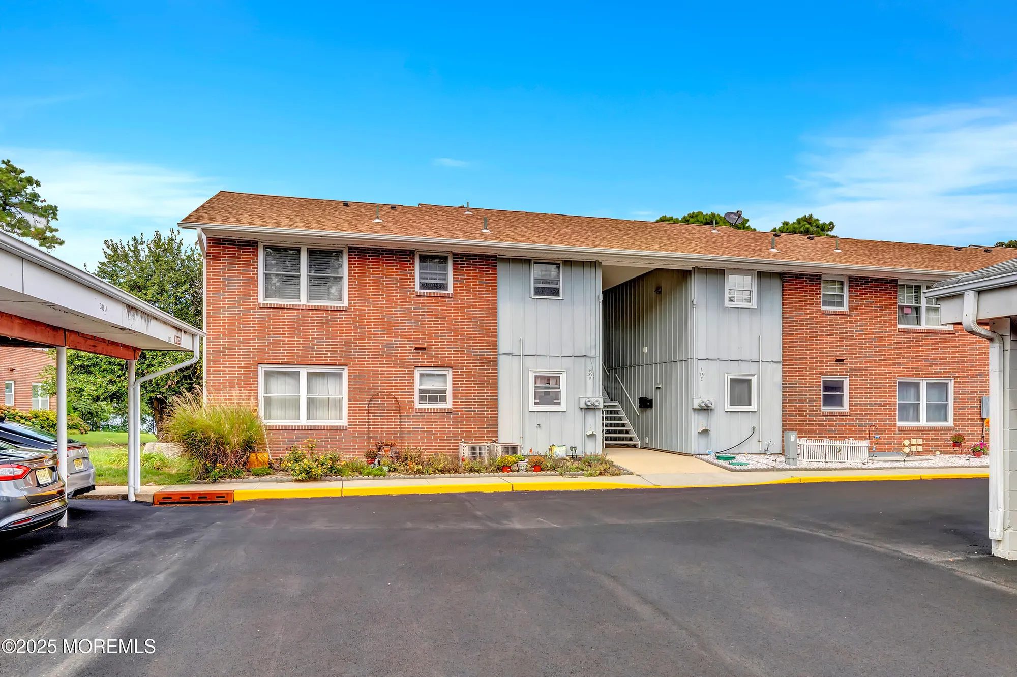 Property Slideshow image 2 of 21 | 39m cambridge ct, Lakewood, NJ, 08701