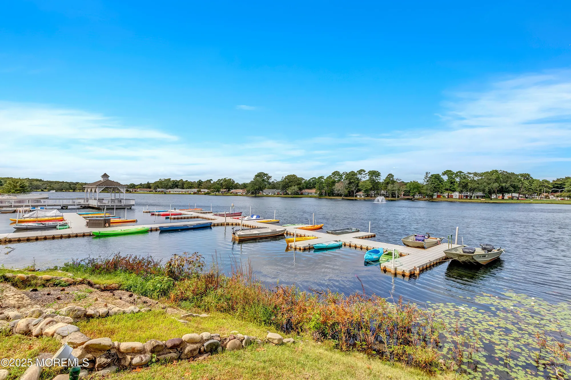 Property Slideshow image 18 of 21 | 39m cambridge ct, Lakewood, NJ, 08701