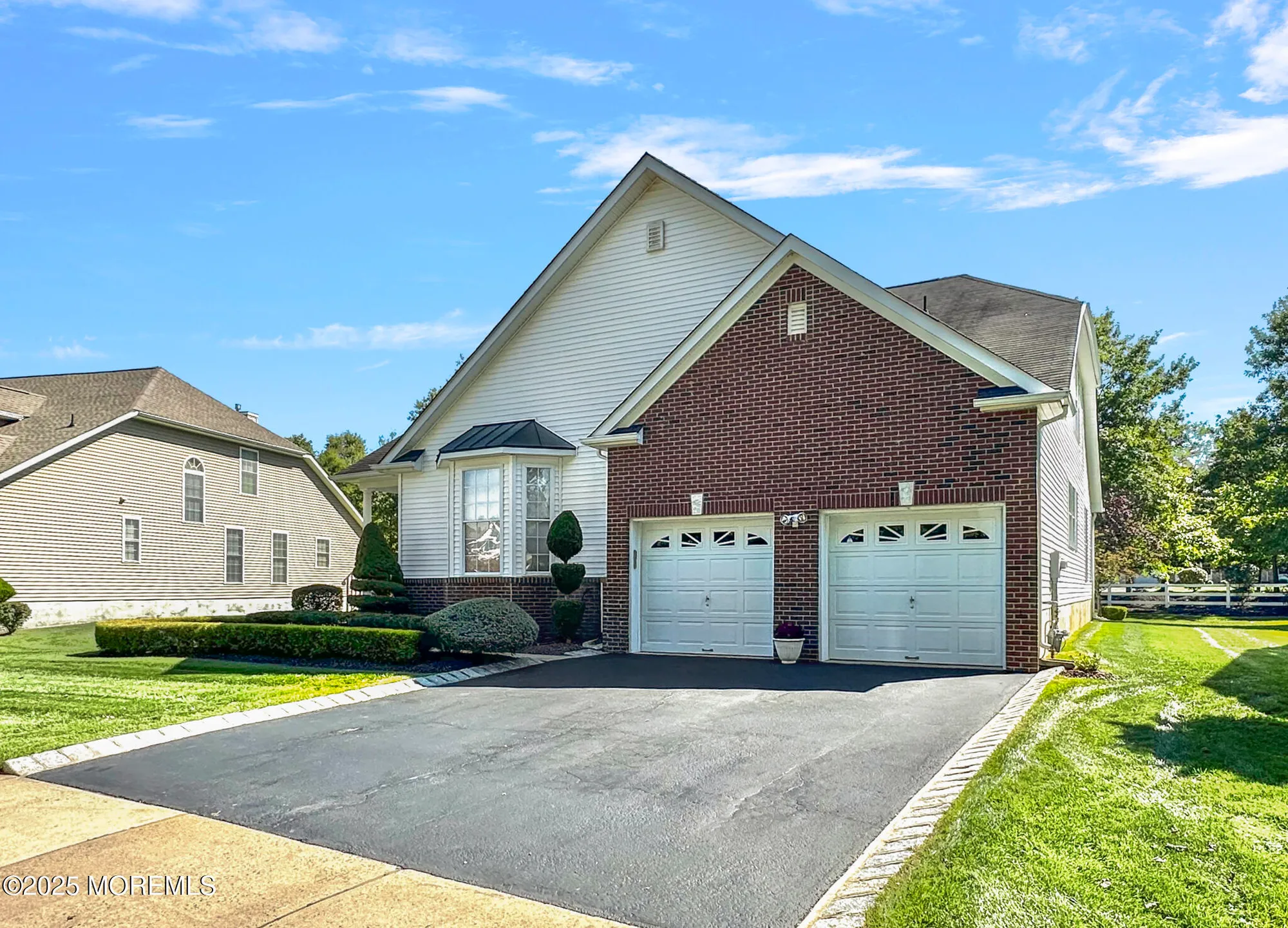 Property Slideshow image 5 of 49 | 142 scarborough way, Marlboro, NJ, 07746