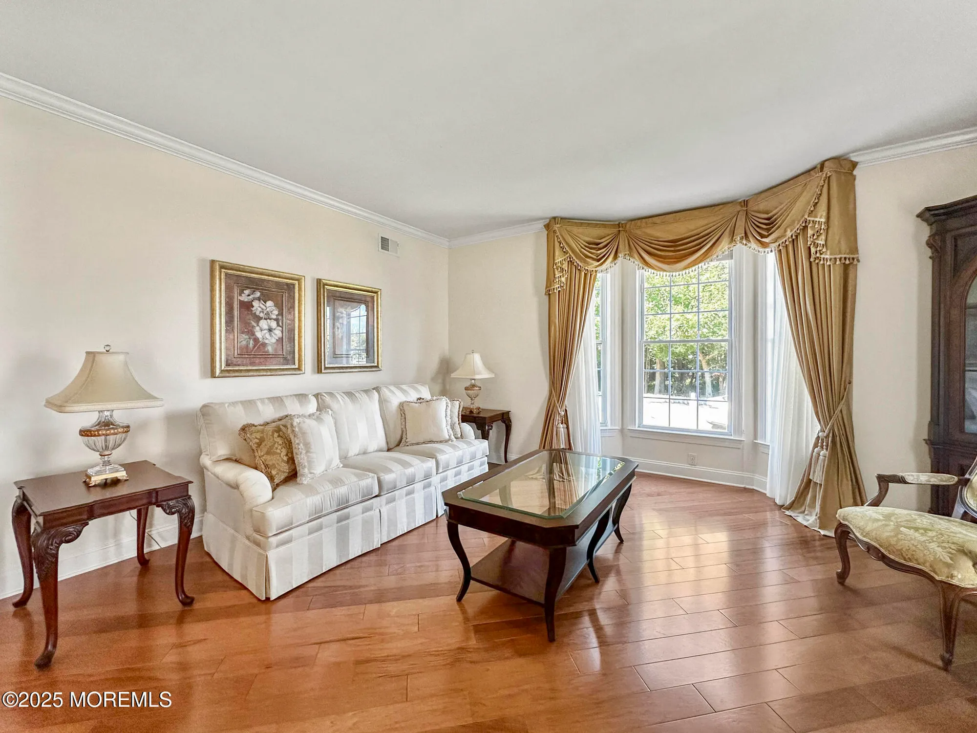 Property Slideshow image 6 of 49 | 142 scarborough way, Marlboro, NJ, 07746