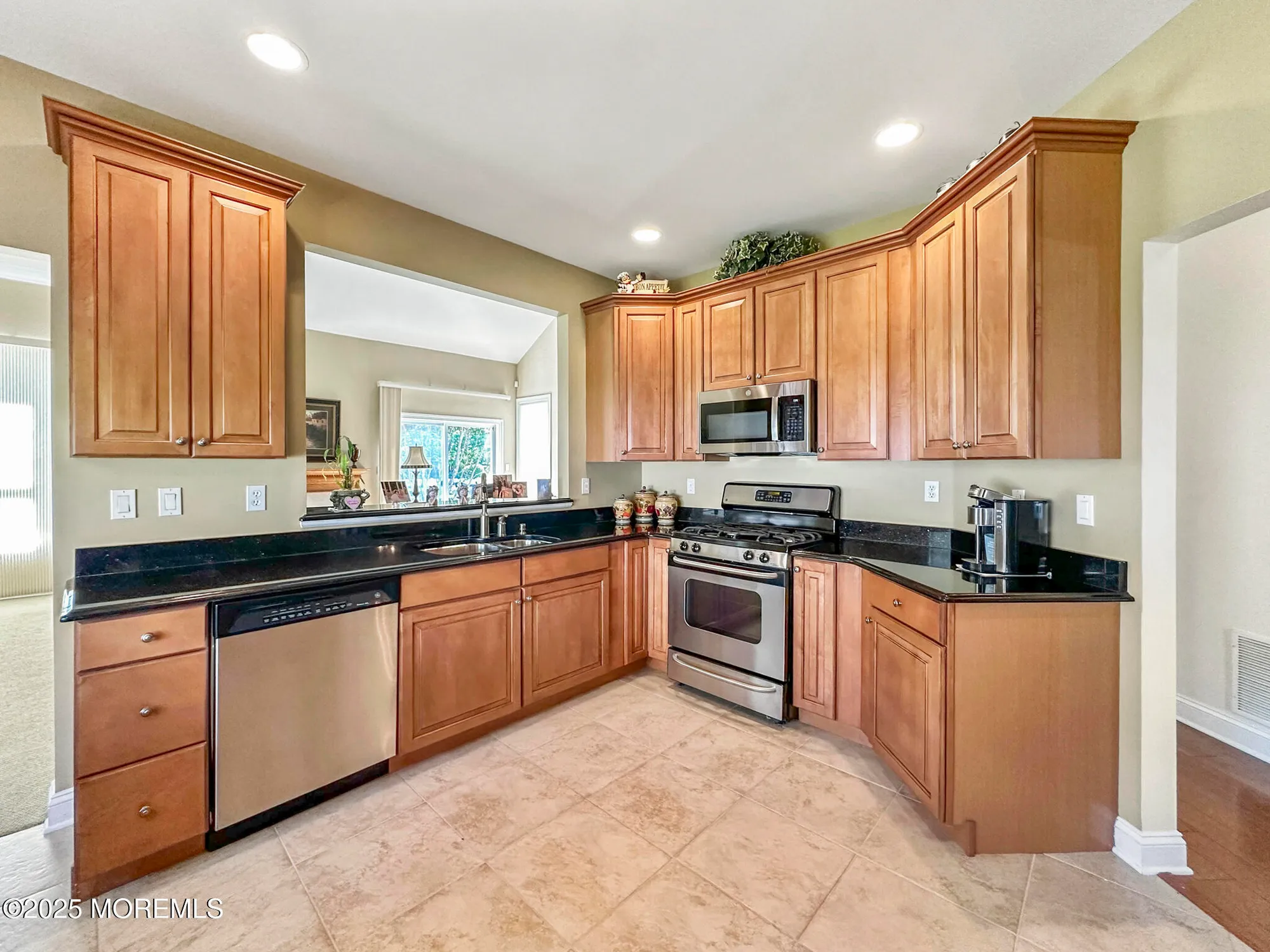 Property Slideshow image 16 of 49 | 142 scarborough way, Marlboro, NJ, 07746